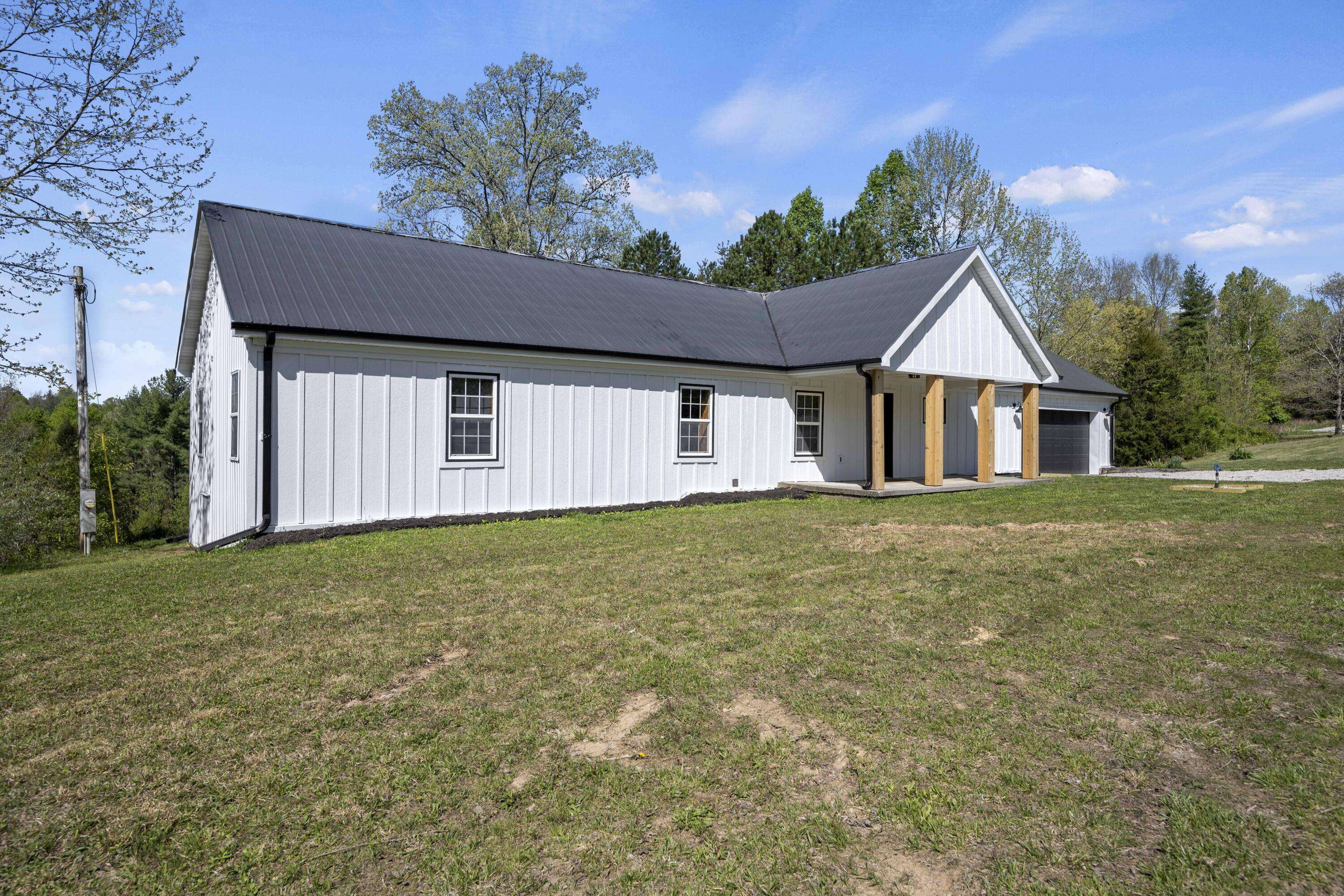 Campton, KY 41301,1598 Sandy Ridge Road