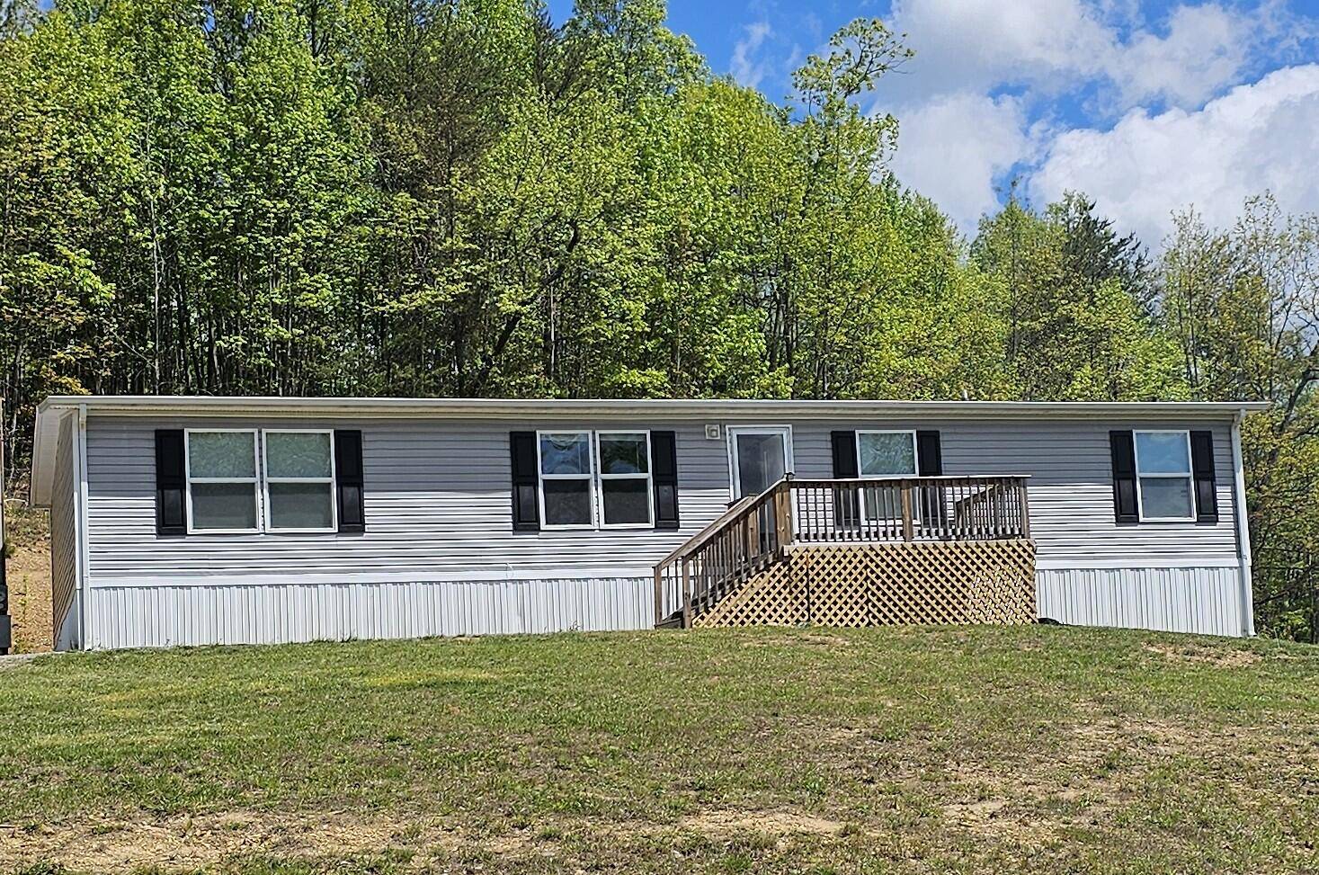 Corbin, KY 40701,2350 Log Cabin Road