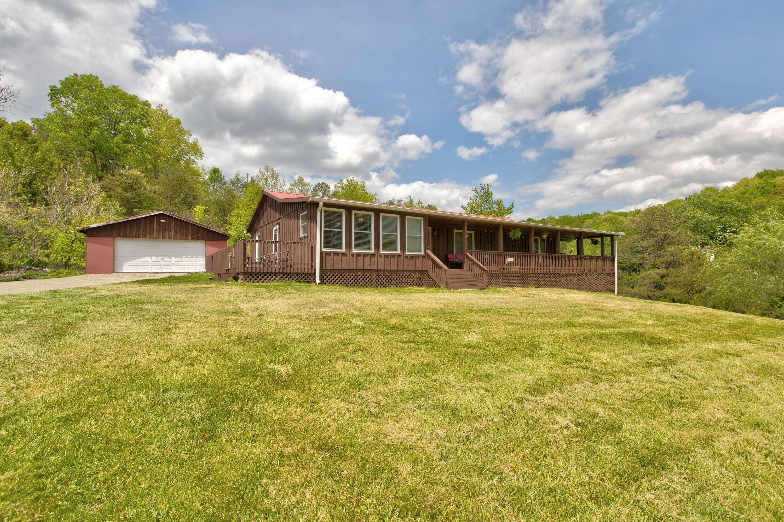 Stanton, KY 40380,155 Zola Lane