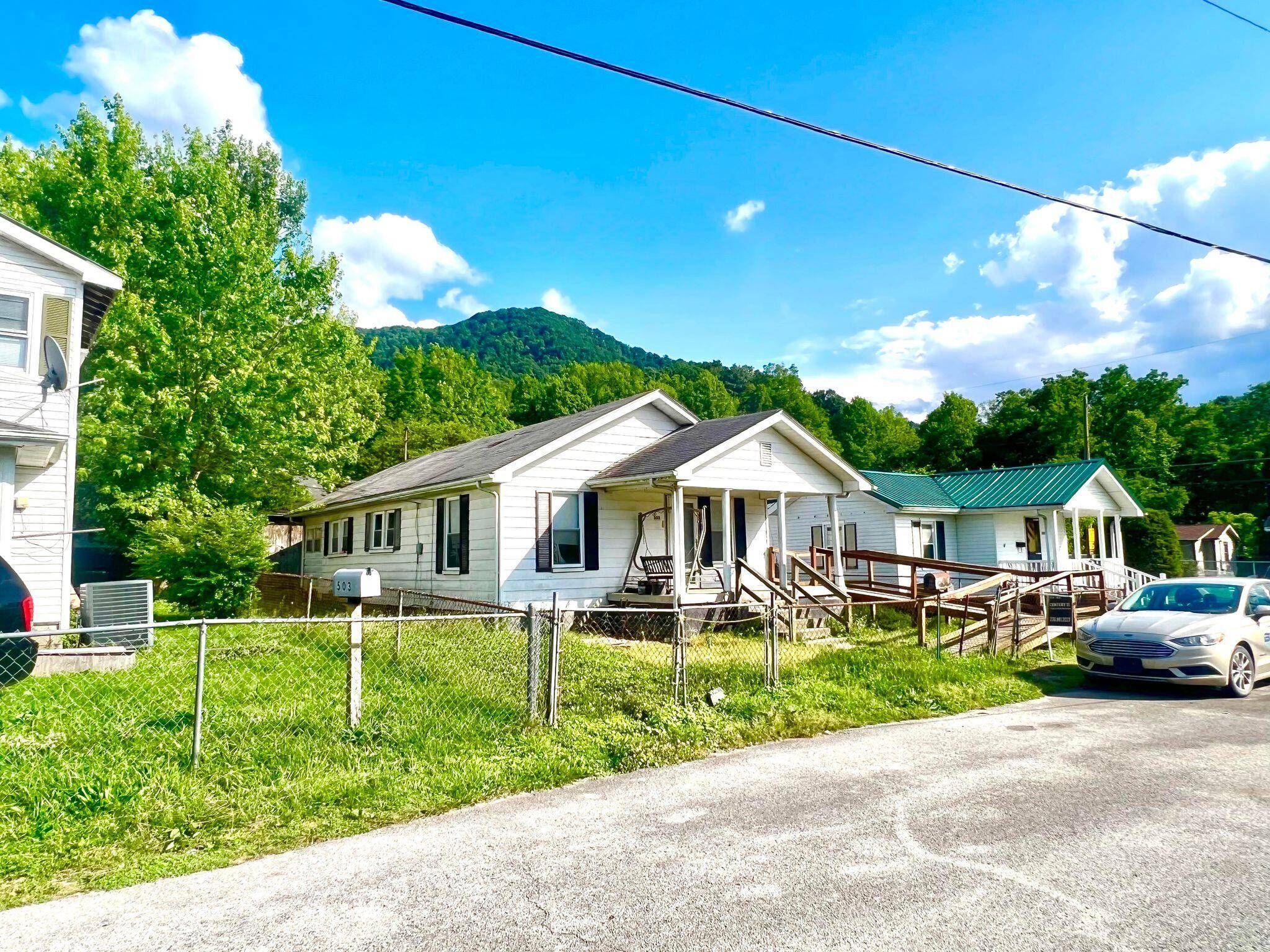 Cumberland, KY 40823,505 Smith Avenue