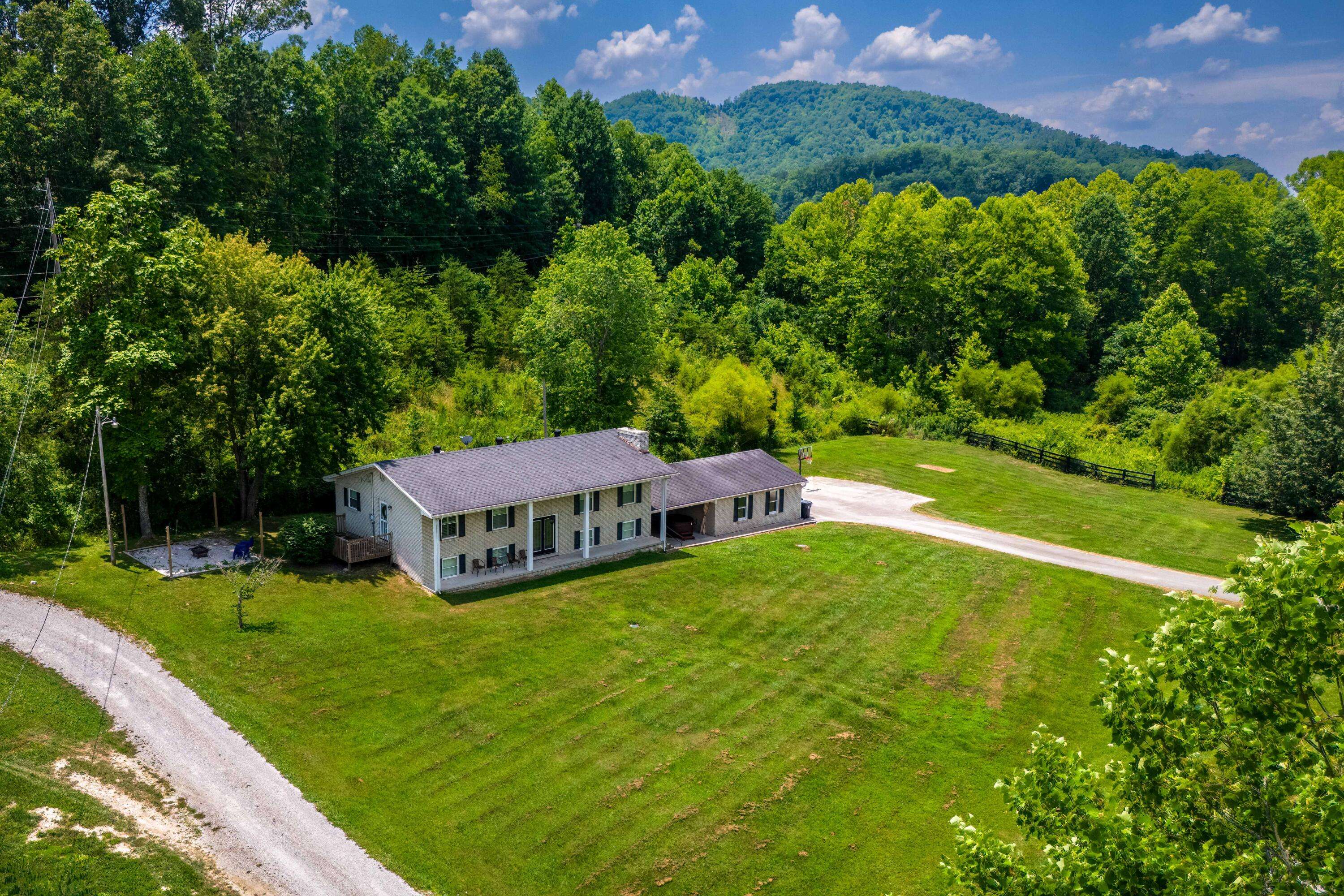 Stanton, KY 40380,109 Pecks Creek Road