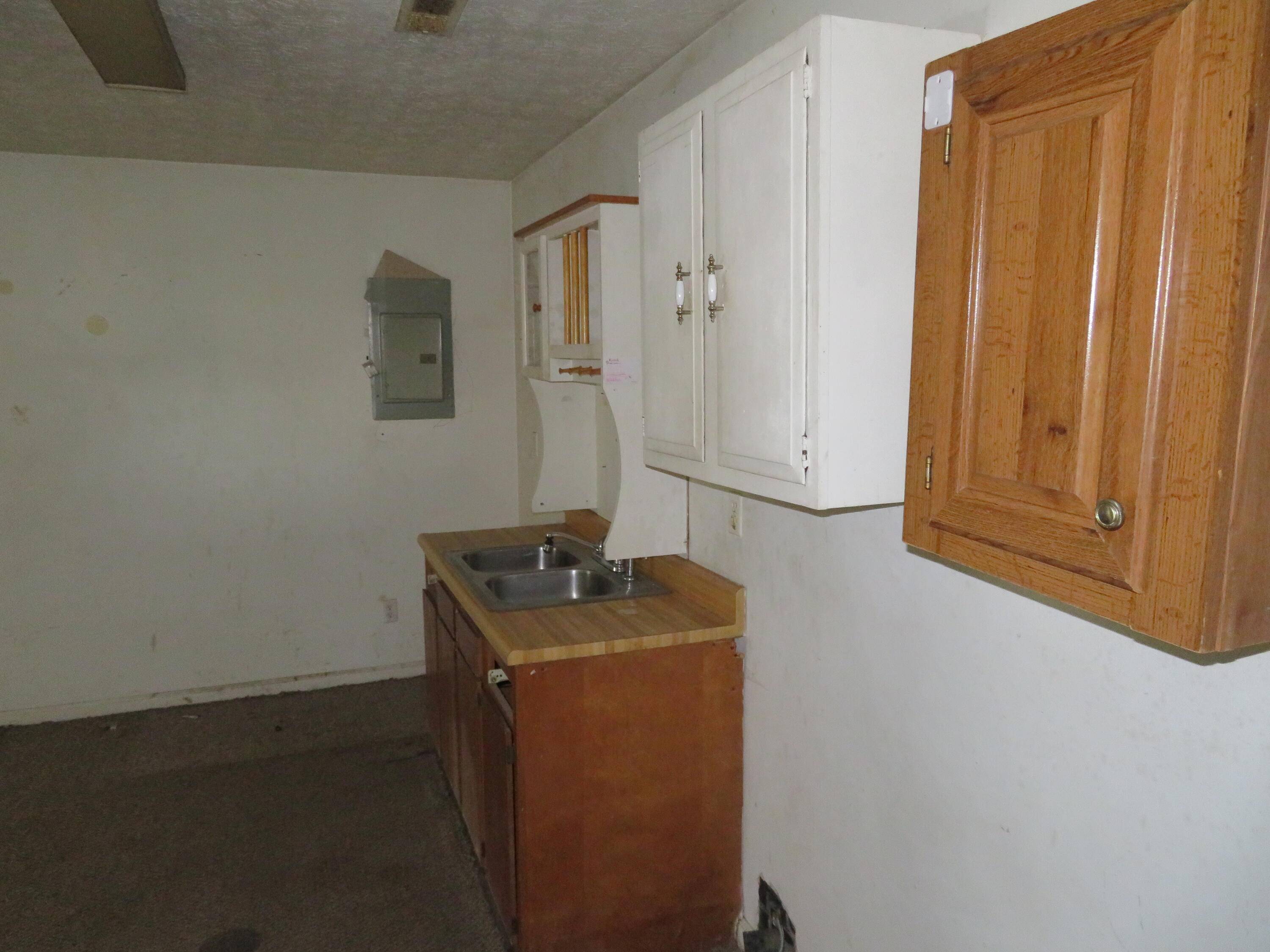Jeffersonville, KY 40337,7670 Chase Lane