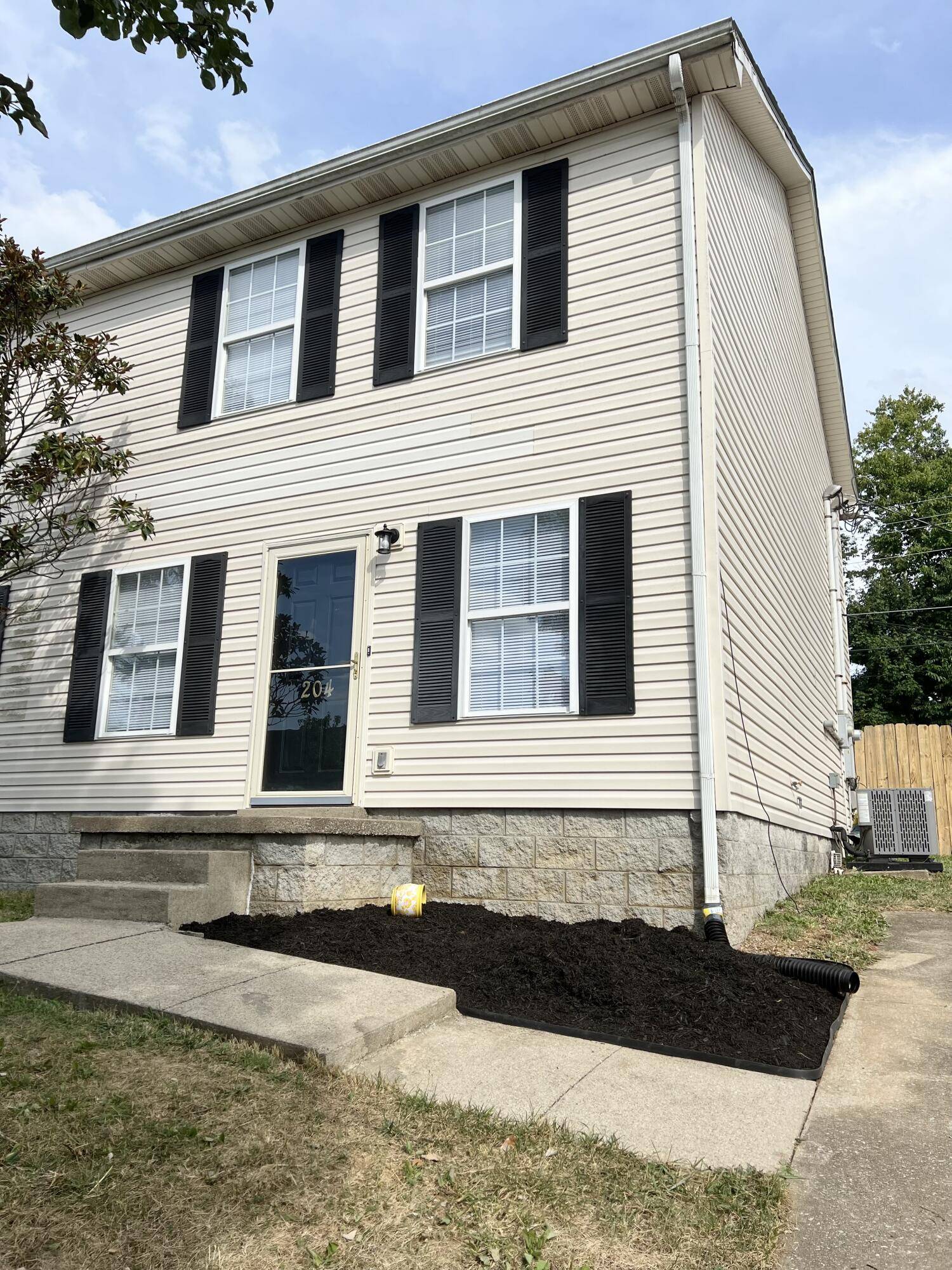 Nicholasville, KY 40356,204 Maple Leaf Lane