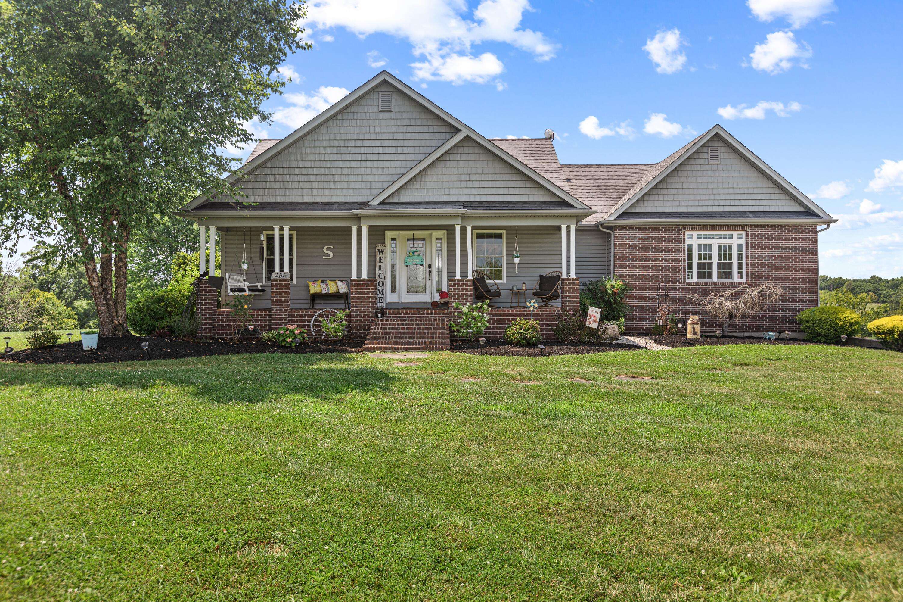 Owenton, KY 40359,255 squiresville Road