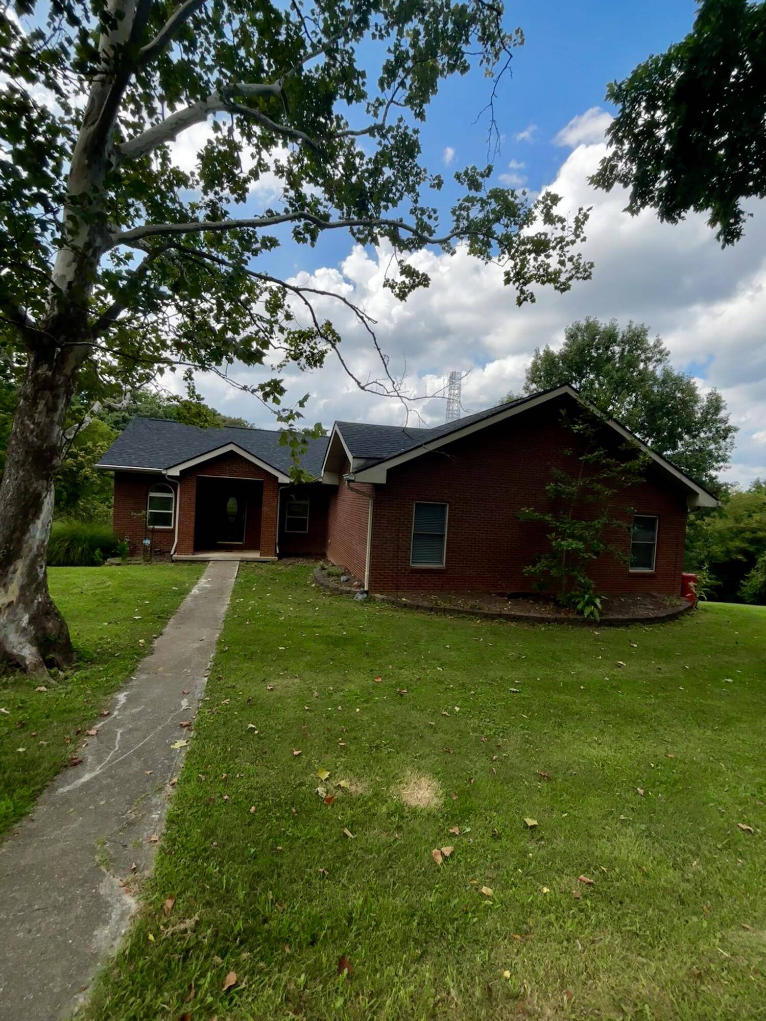 Frankfort, KY 40601,147 McCann Lane