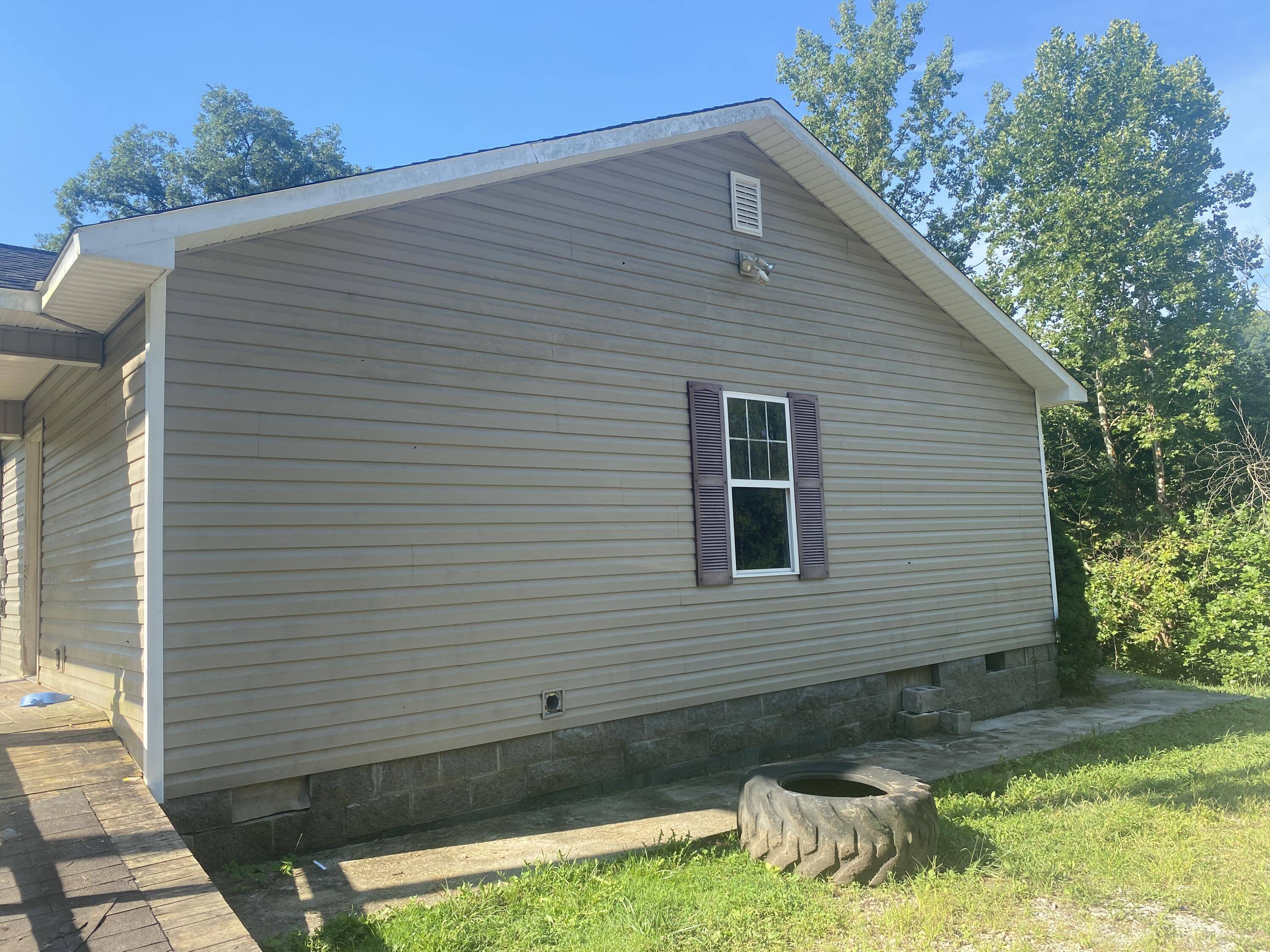 Barbourville, KY 40906,92 Hubbard Hill