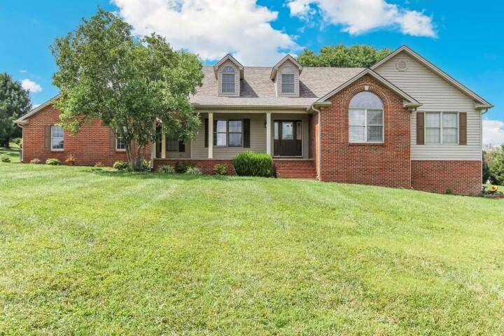 Harrodsburg, KY 40330,244 Claire De Lune