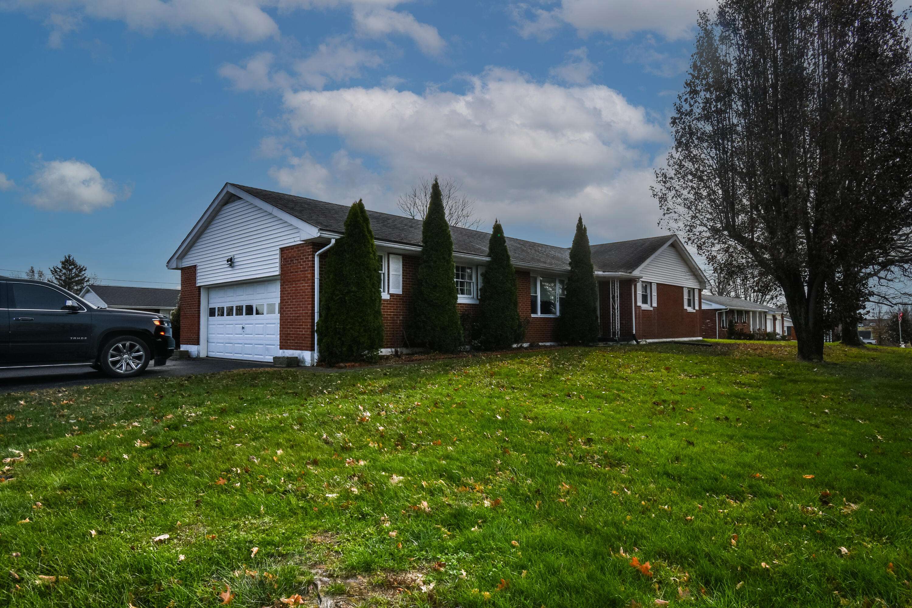 Flemingsburg, KY 41041,140 Country Lane