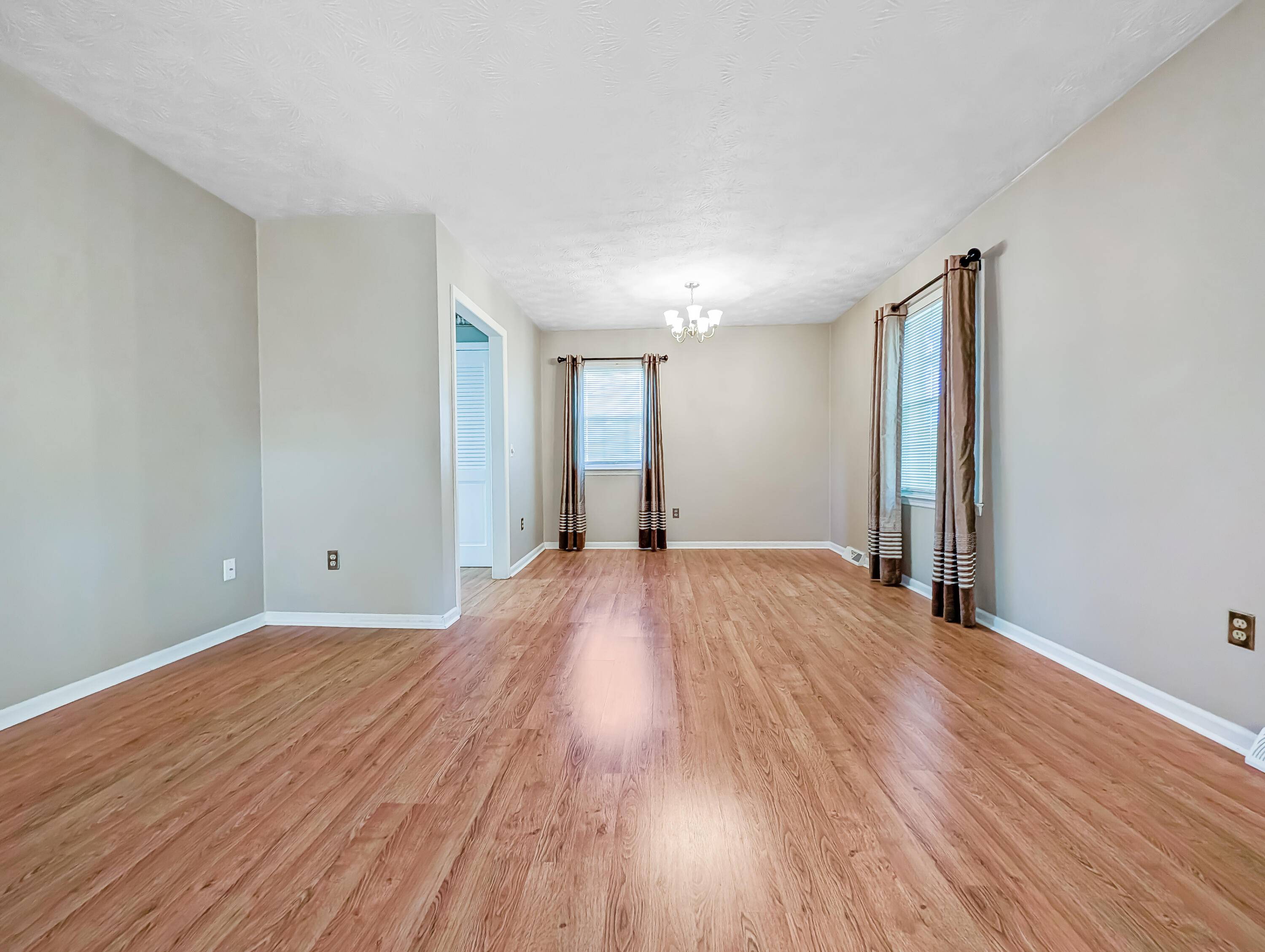 Harrodsburg, KY 40330,526 Scenic Drive
