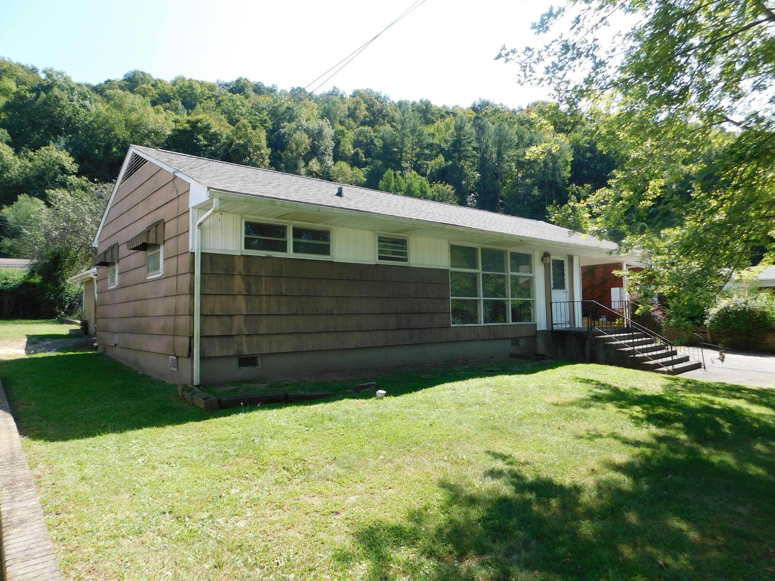 Harlan, KY 40831,54 Richard Street