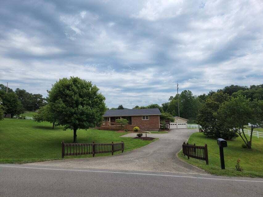 Berea, KY 40403,425 South Dogwood Drive