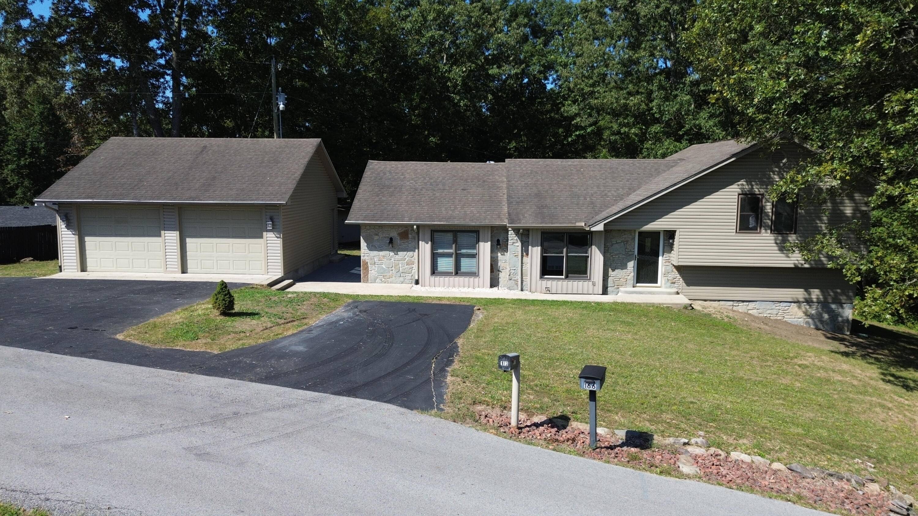 Corbin, KY 40701,166 Edgewater Road