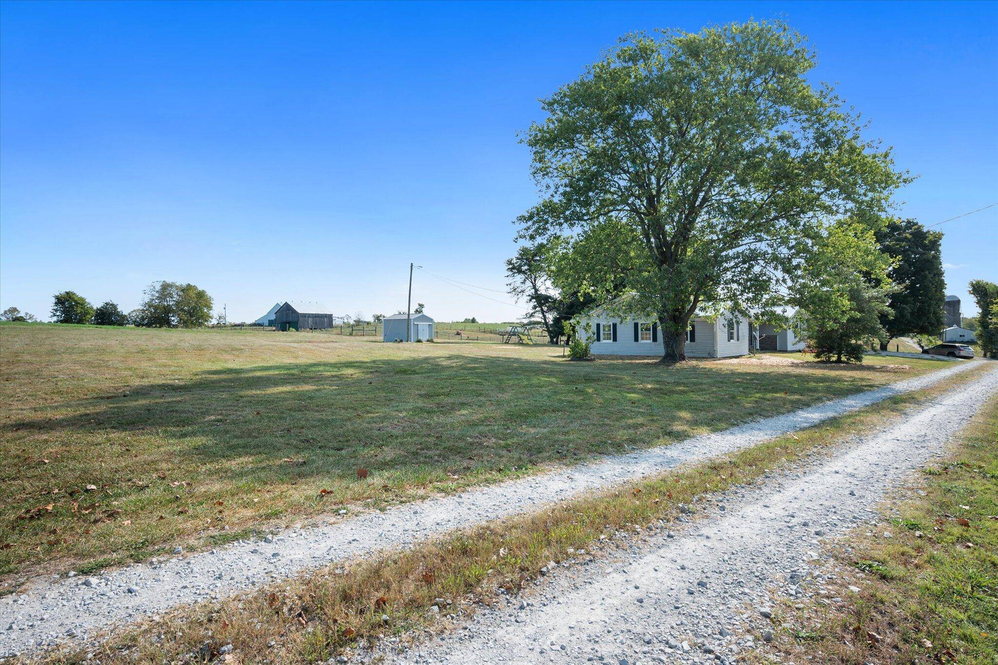 Bagdad, KY 40003,1208 Steve Wood Road