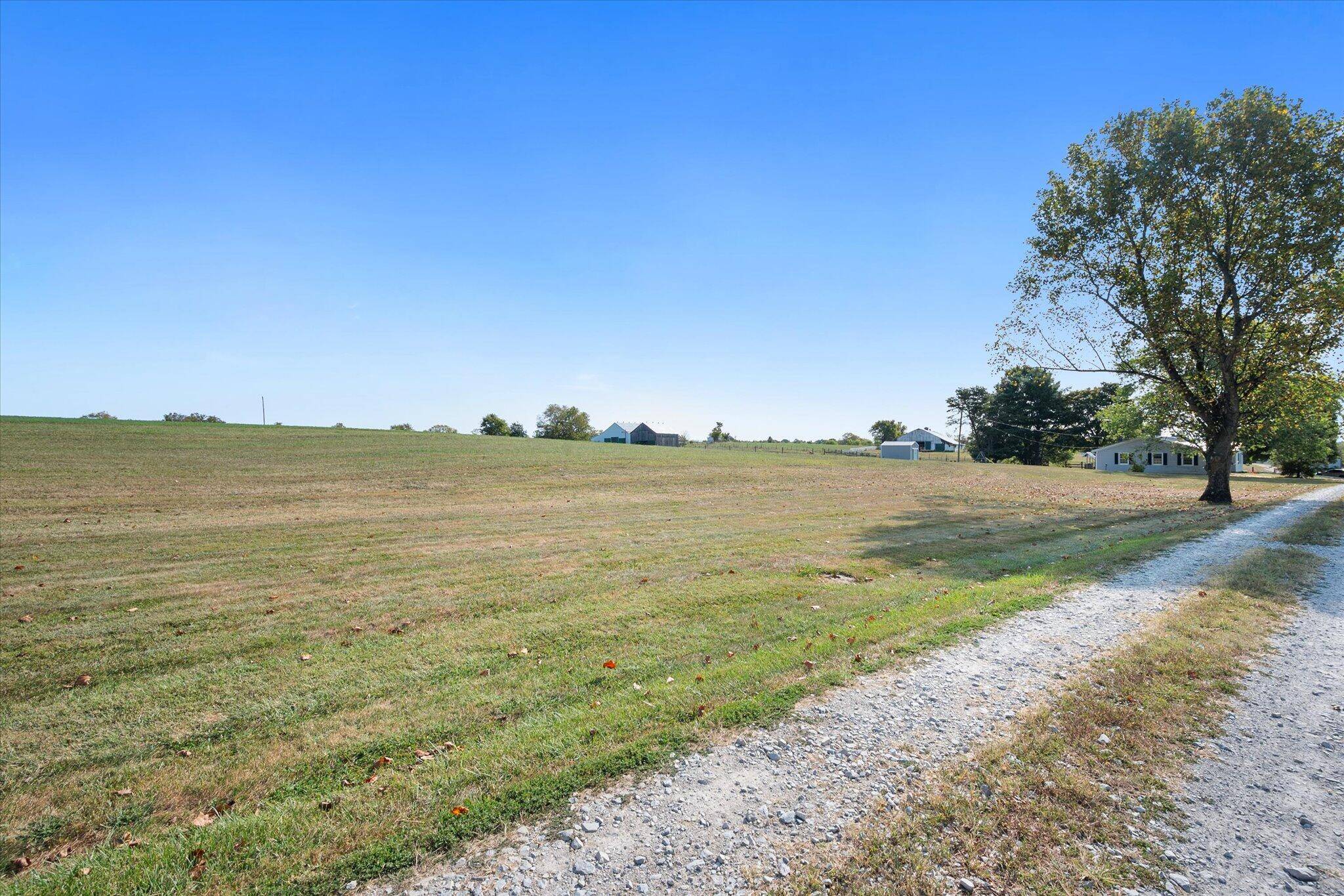 Bagdad, KY 40003,1208 Steve Wood Road