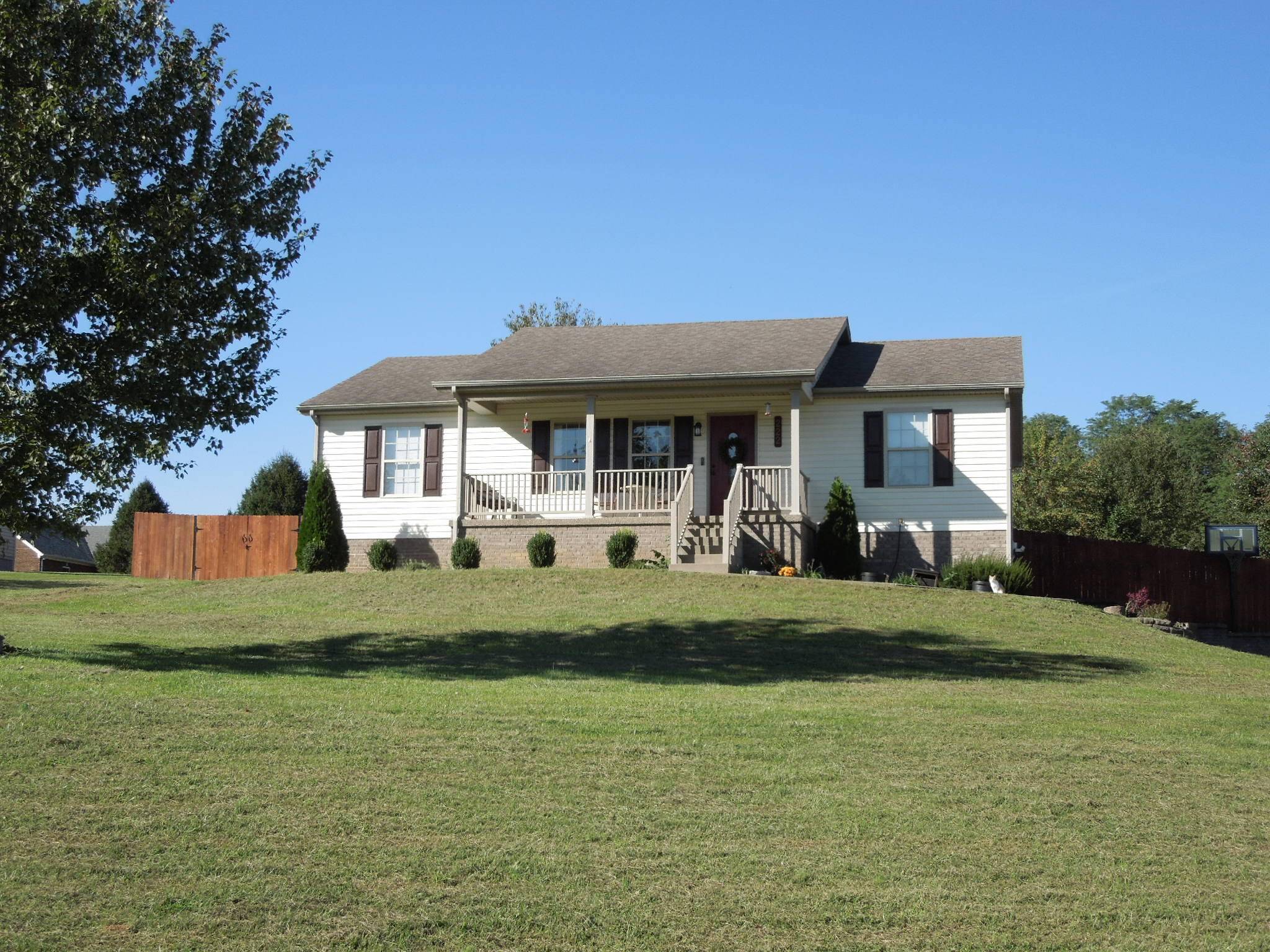 Hustonville, KY 40437,222 Elm Loop