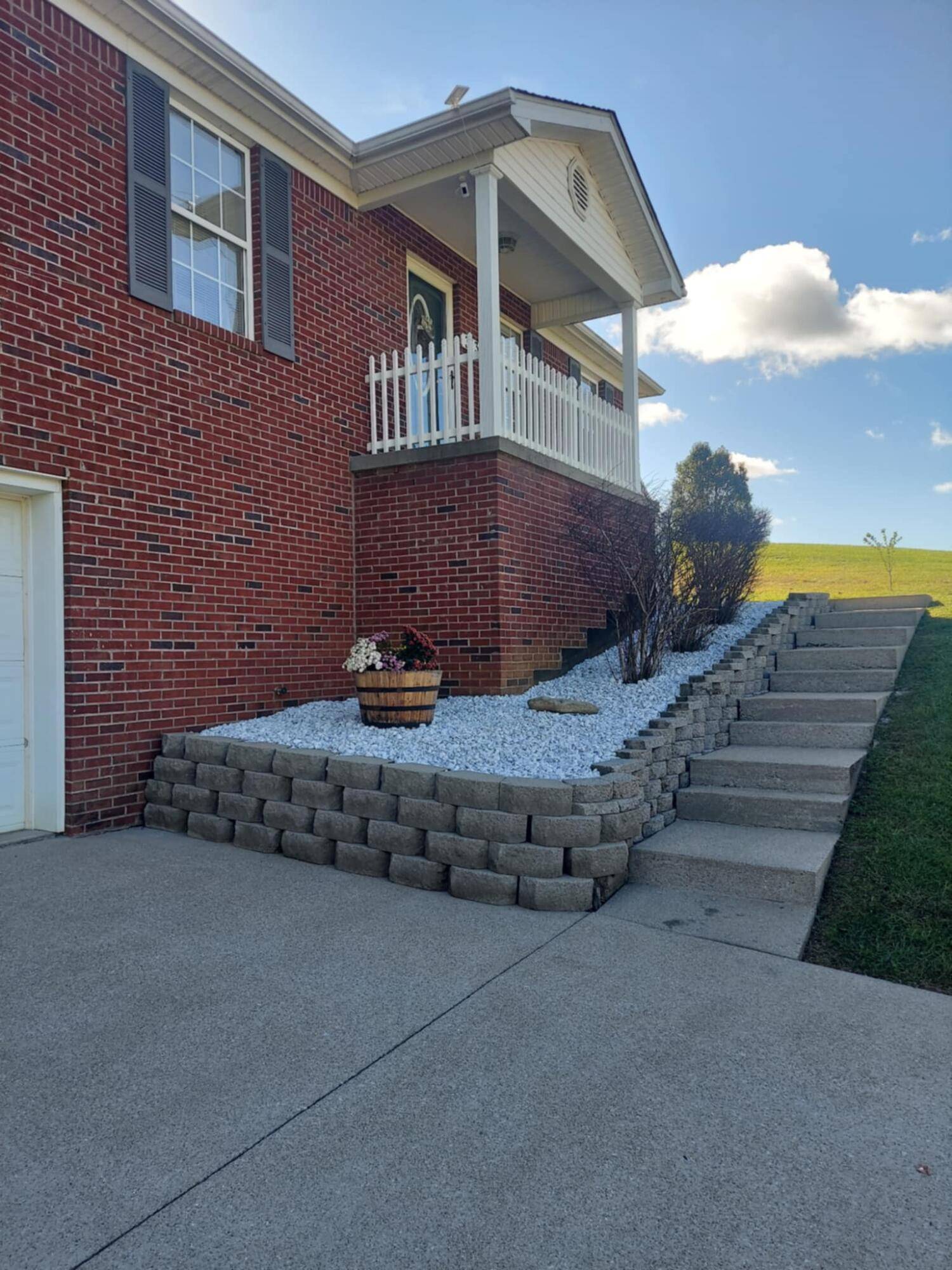 Berea, KY 40403,313 Brandon Court