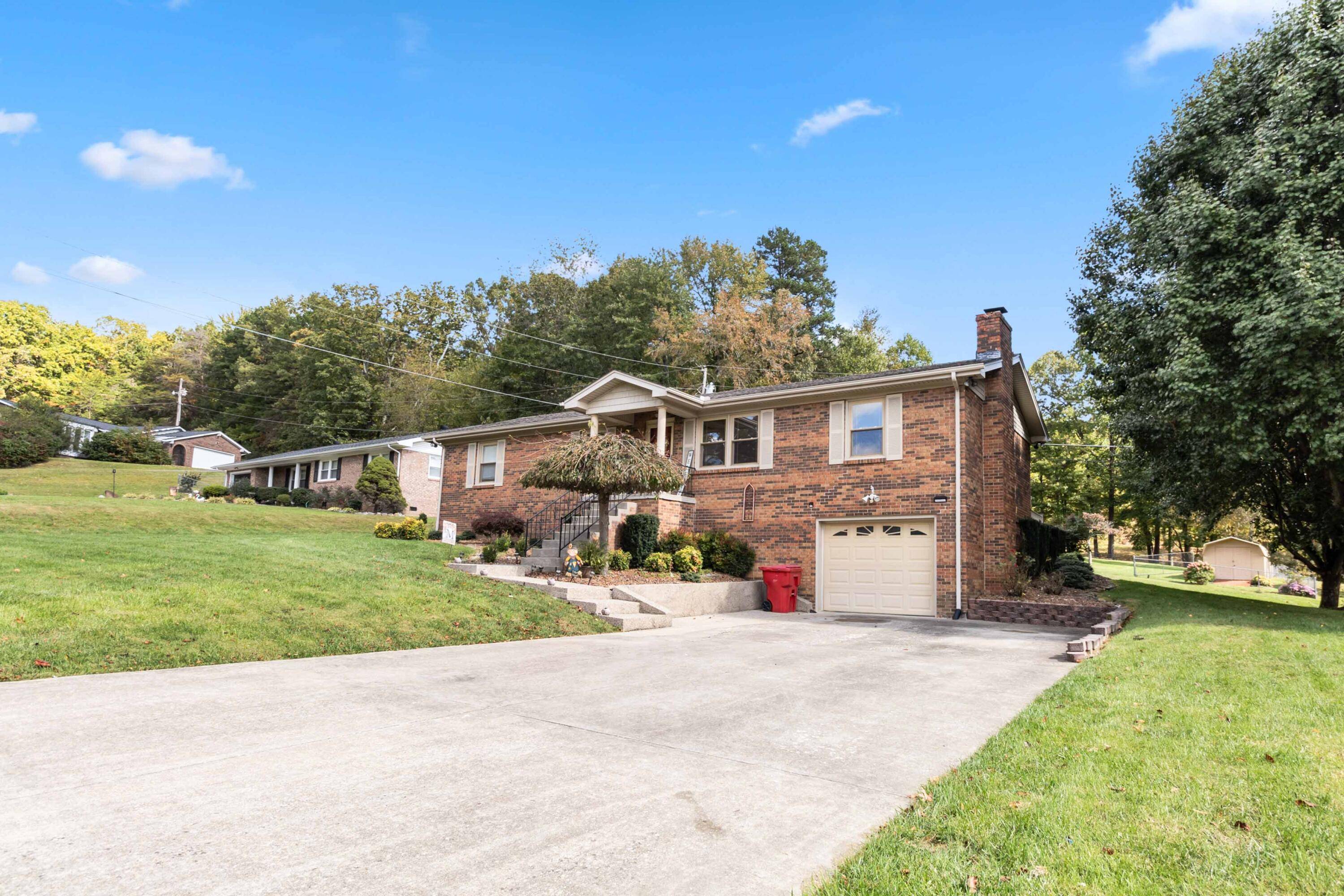 Corbin, KY 40701,316 Meadowbrook Drive