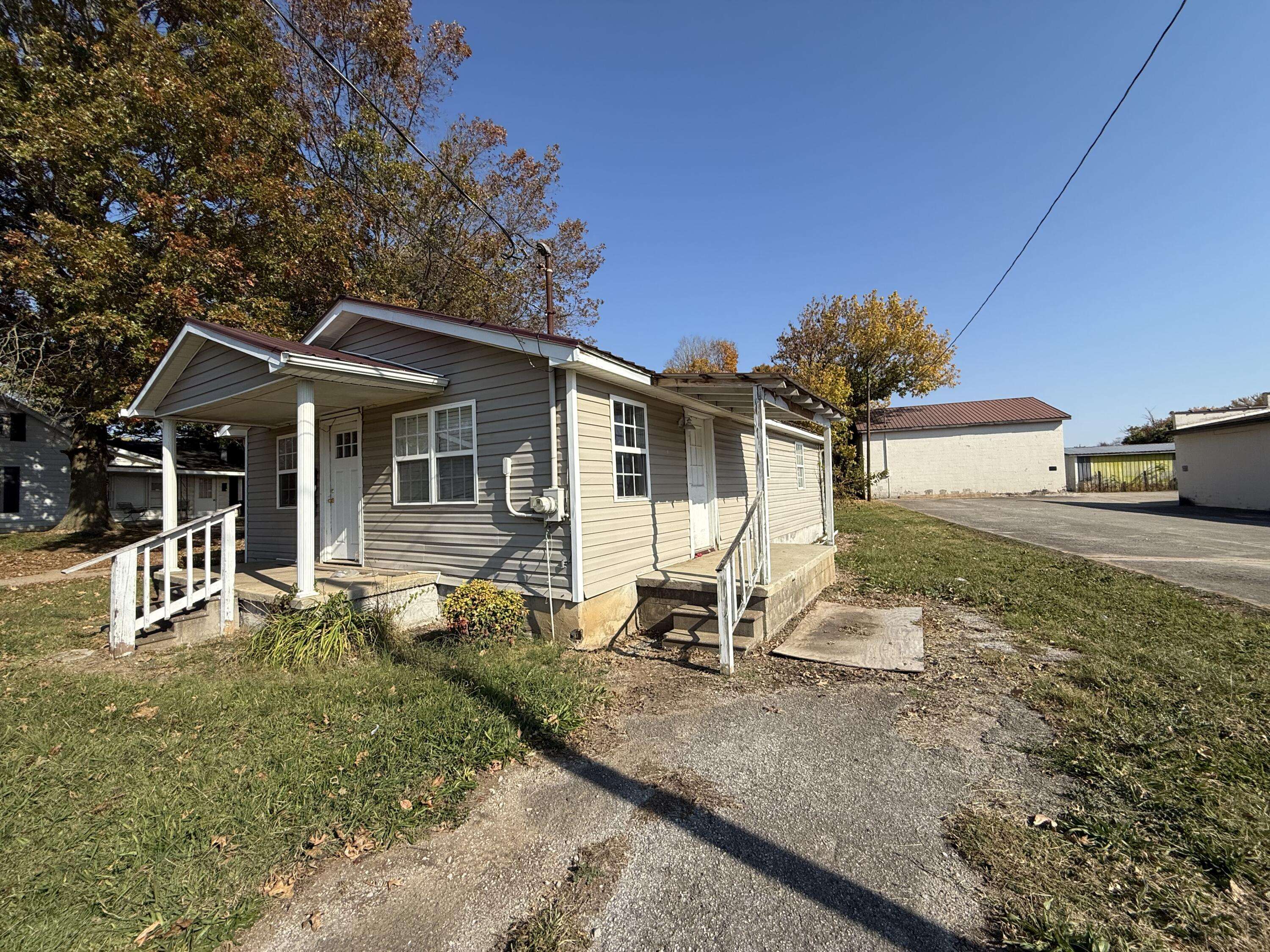 Monticello, KY 42633,628 Columbia Avenue