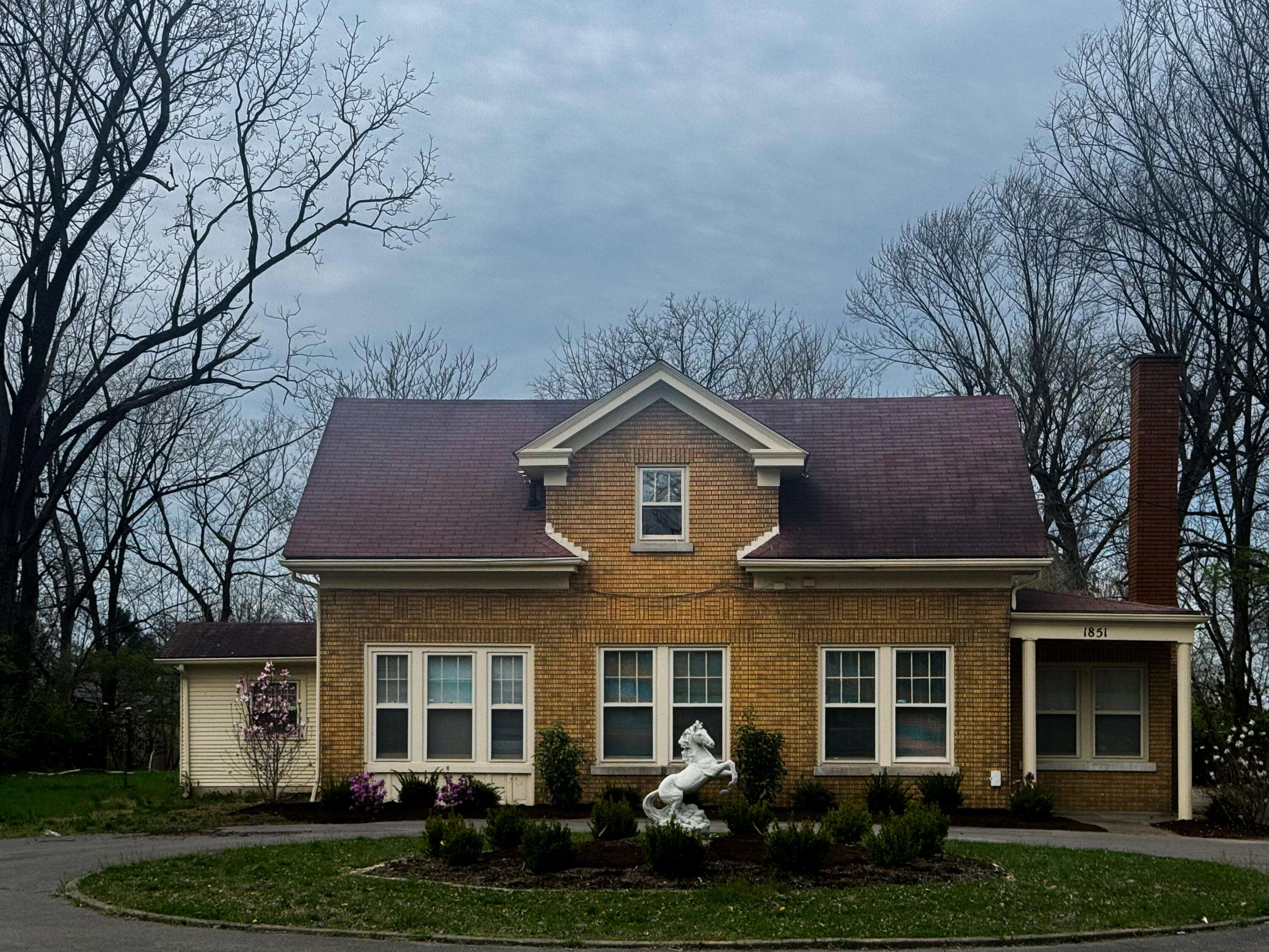 Lexington, KY 40503,1851 Nicholasville Road