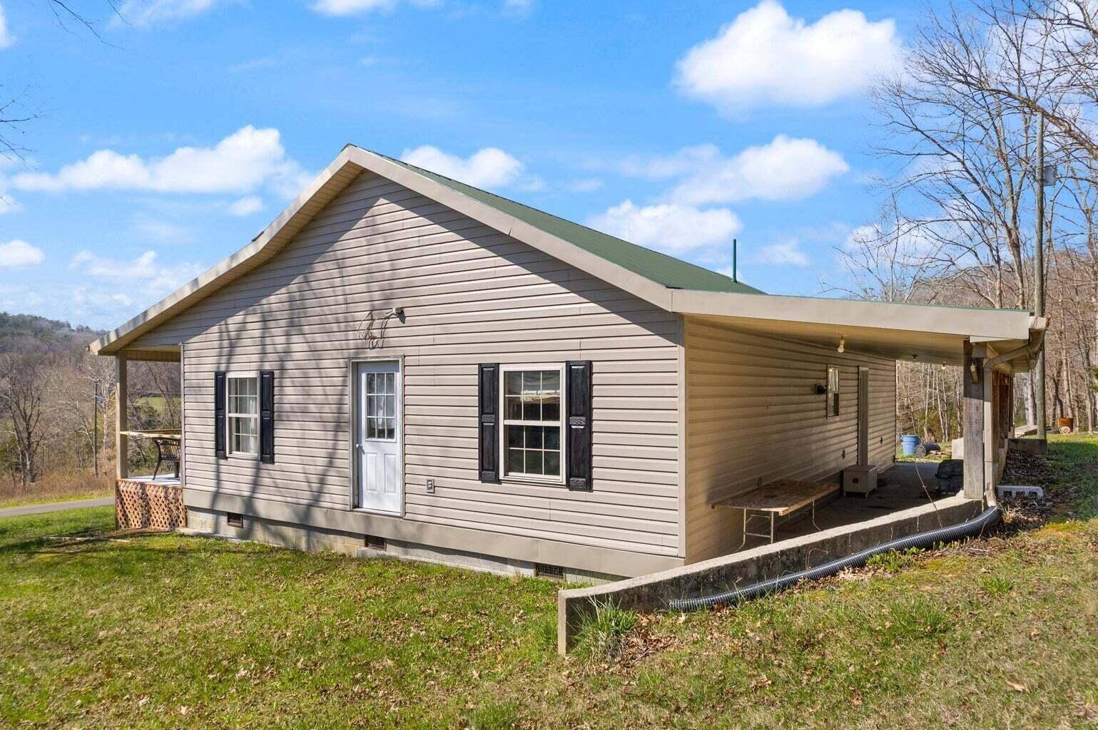 Bronston, KY 42518,190 H Flynn Road