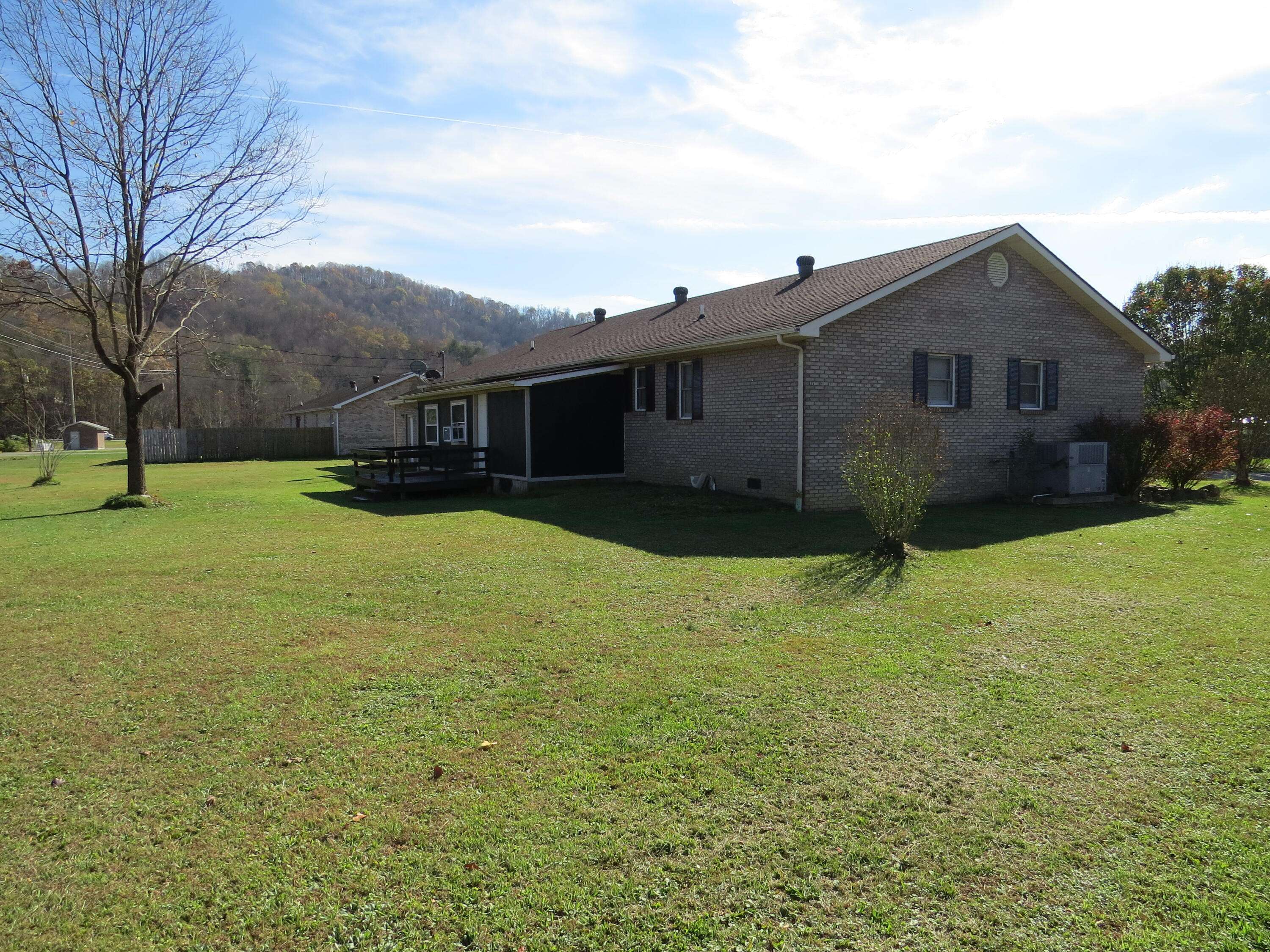 Barbourville, KY 40906,87 Spruce Tree Street