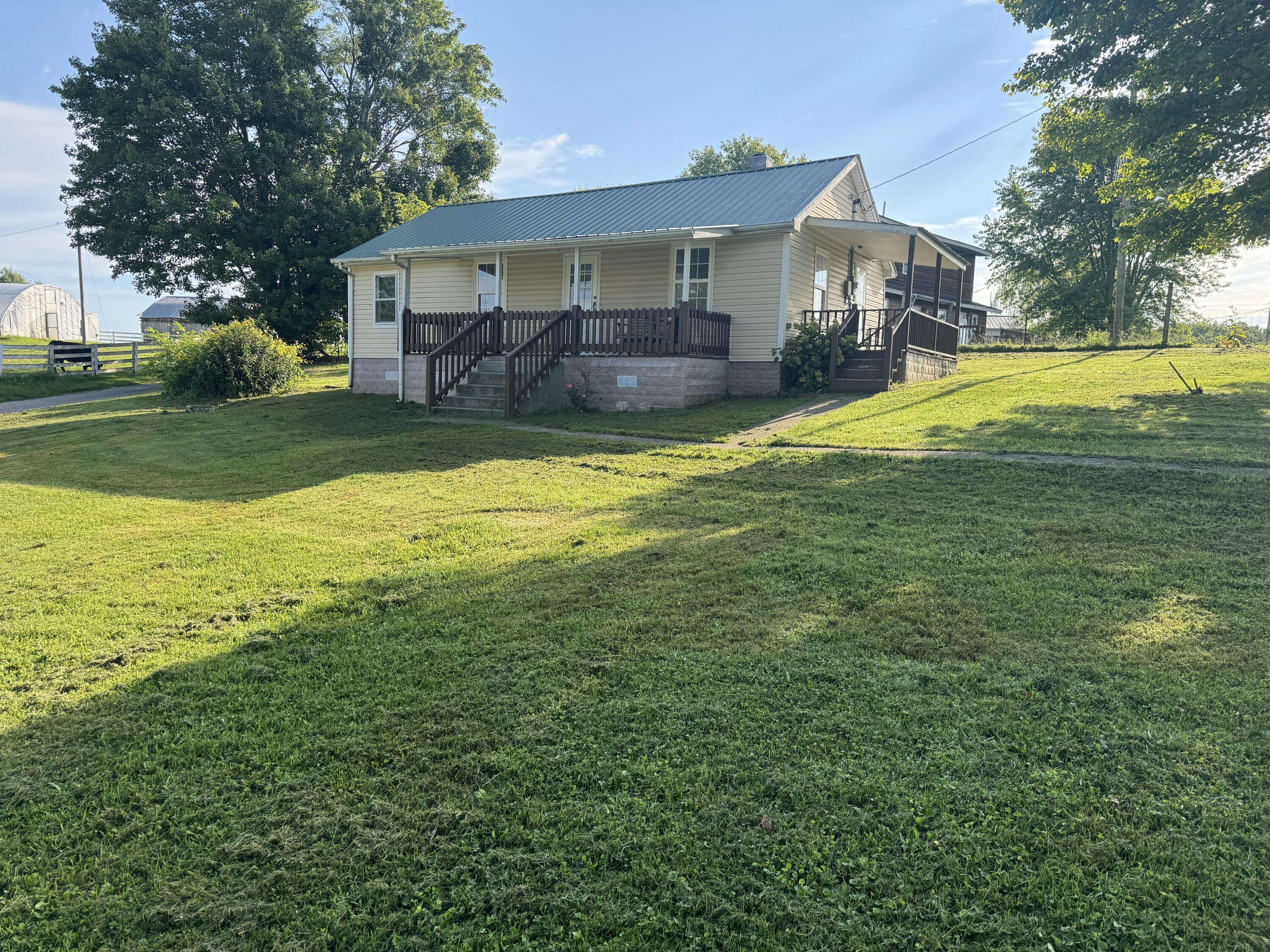 Mckee, KY 40447,22 Hughes Fork Rd