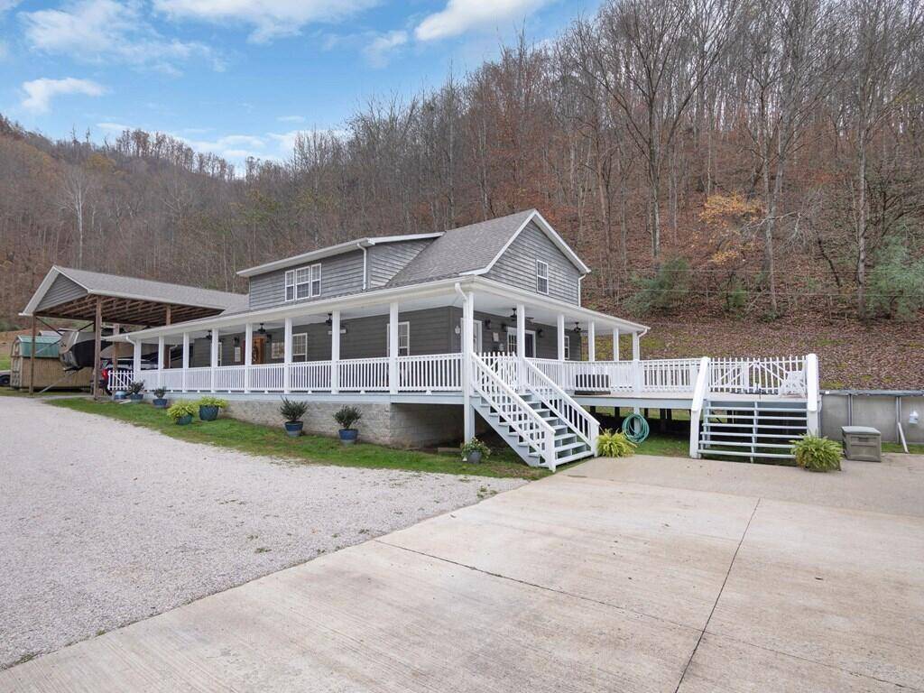 Garrett, KY 41630,140 County Line Drive