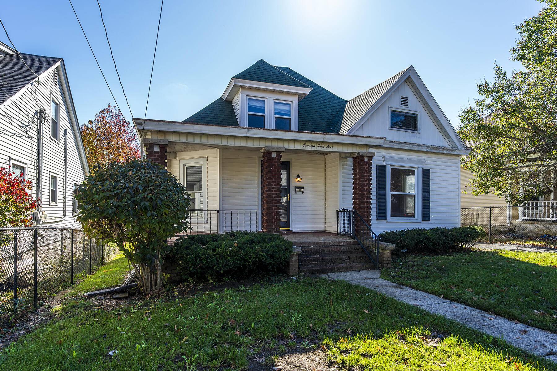 Paris, KY 40361,1444 Cypress Street