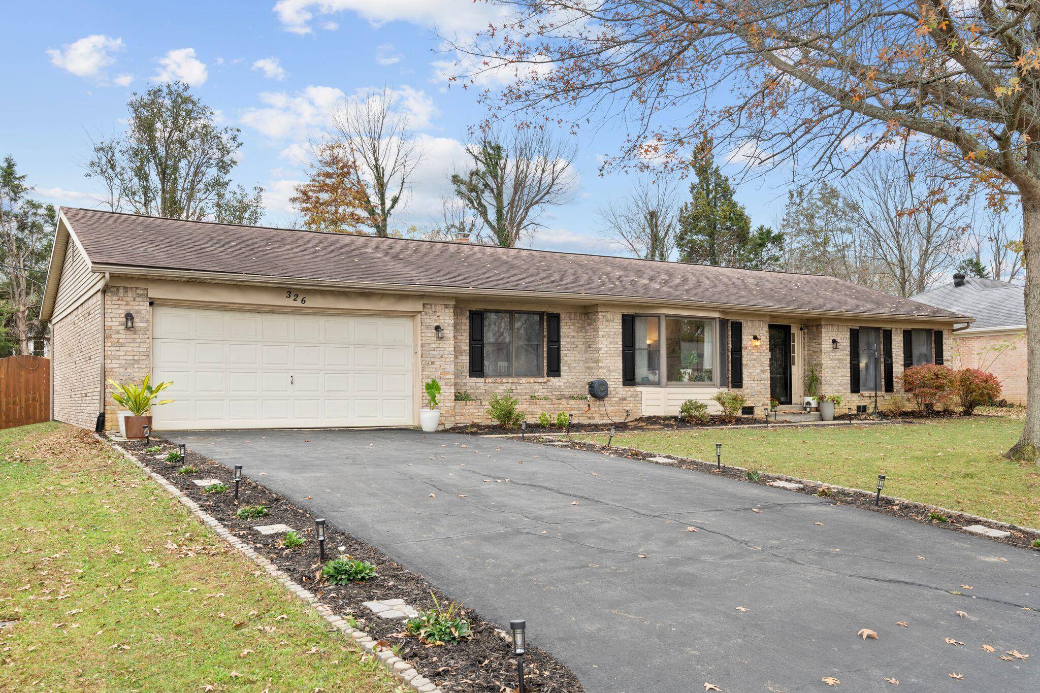 Frankfort, KY 40601,326 Parkwood Place