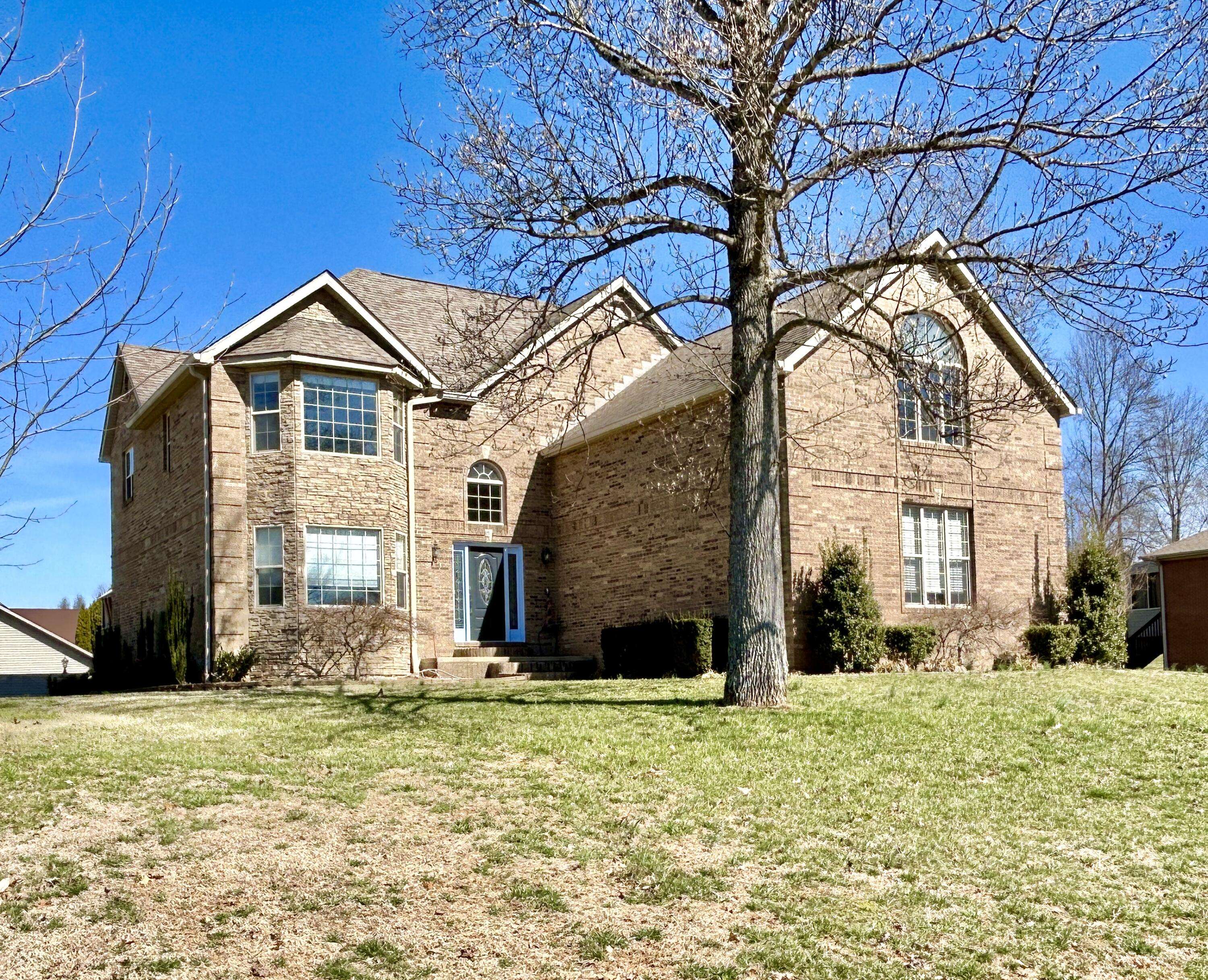 Somerset, KY 42503,207 Lake Cliff Drive