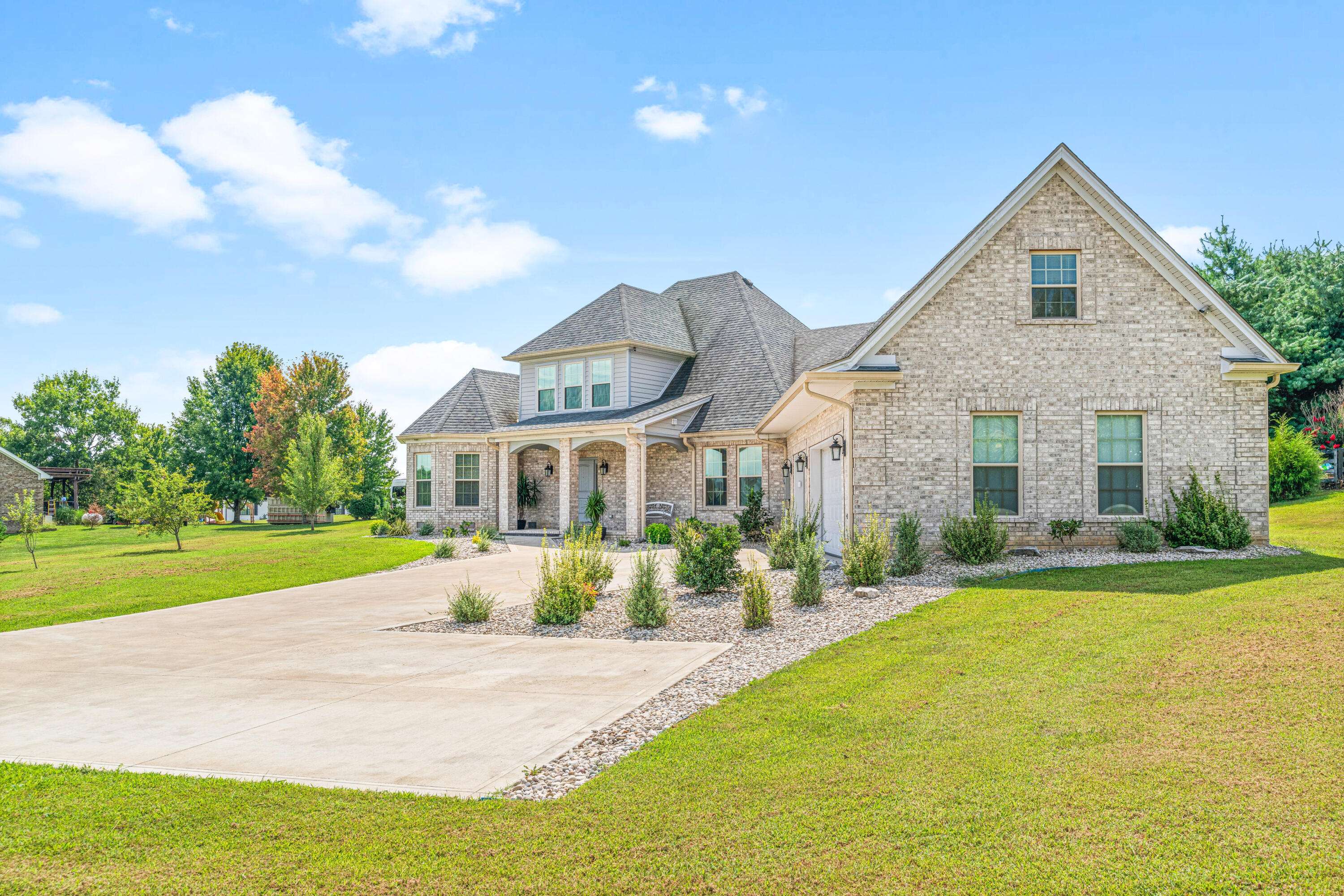 Lancaster, KY 40444,182 River Run Drive