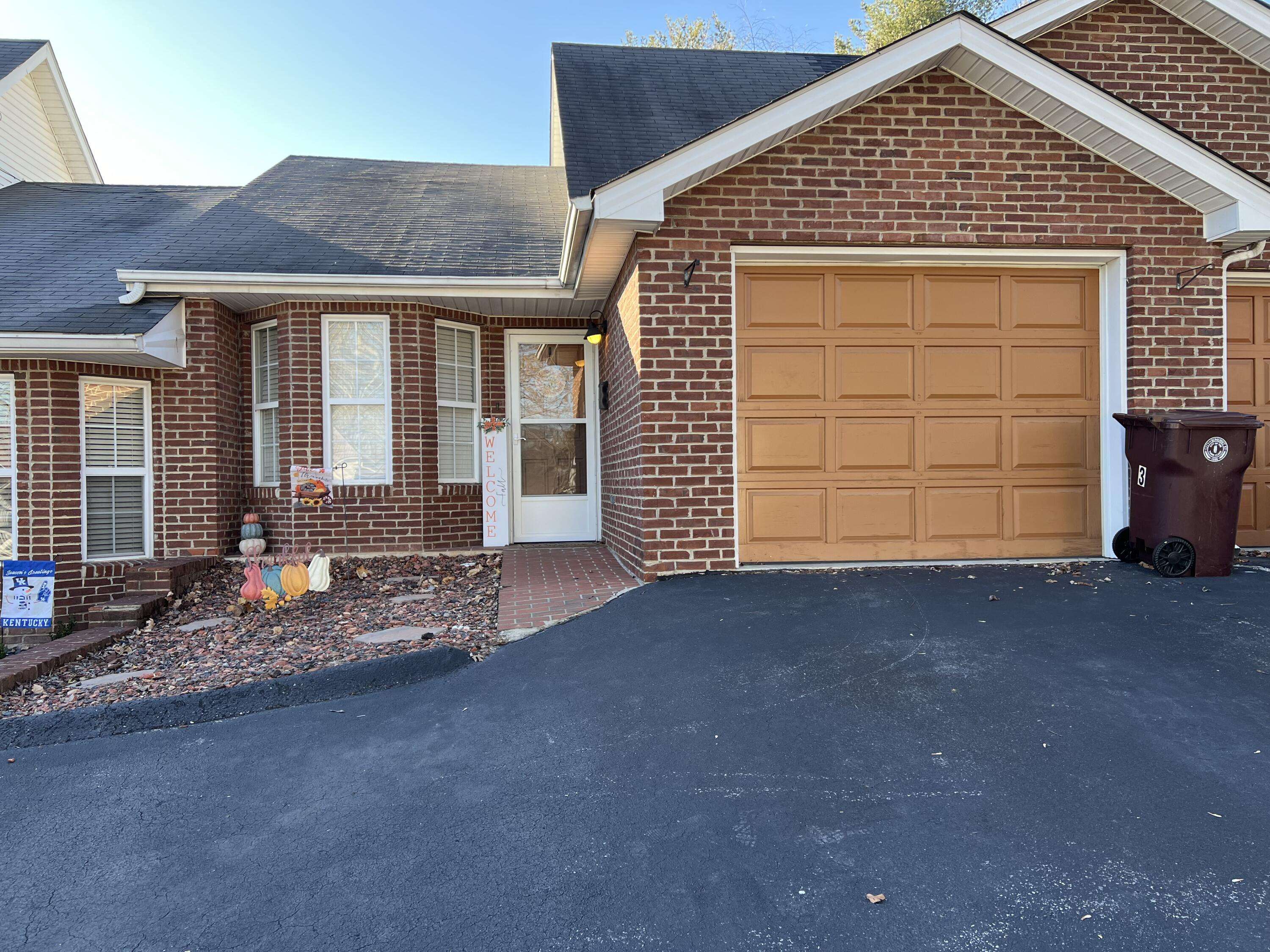 Somerset, KY 42501,210 East Limestone Street #3