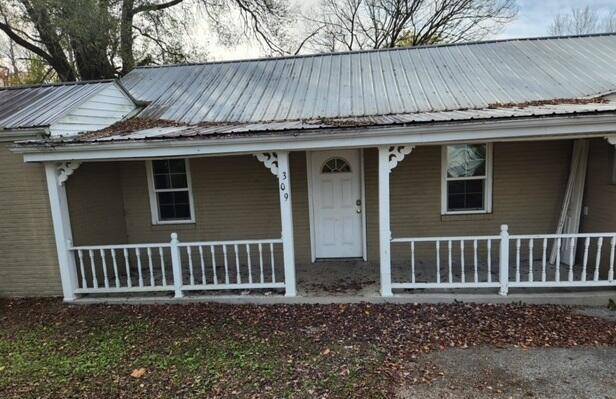 Middlesboro, KY 40965,309 Oakwood Road