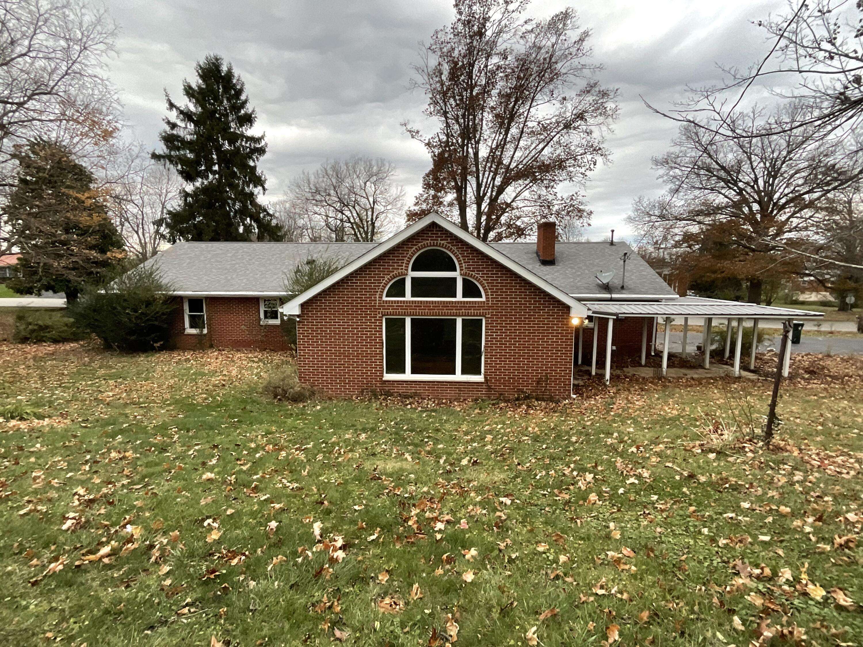 Mt Sterling, KY 40353,160 Collins Avenue