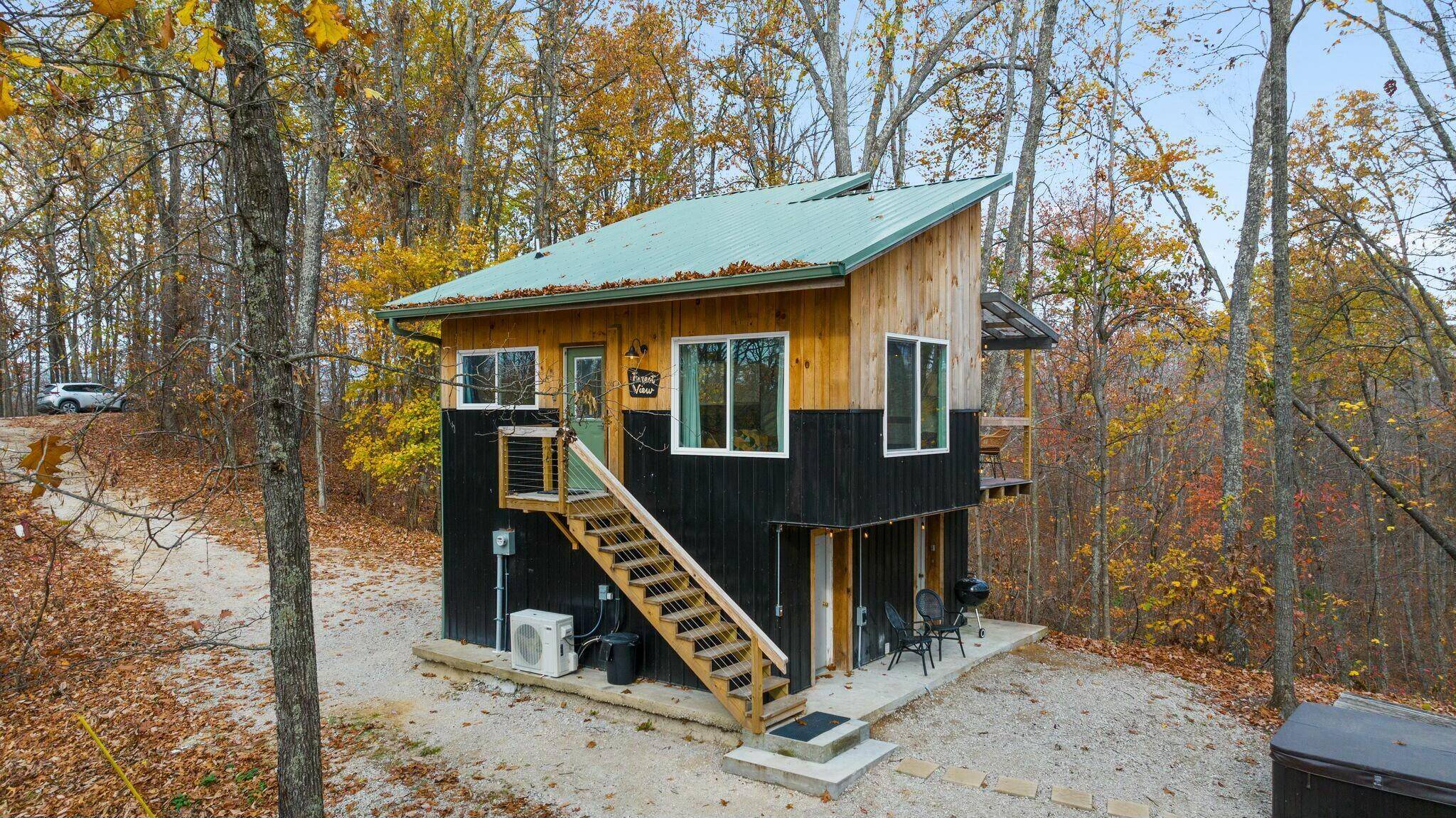 Stanton, KY 40380,1685 Chop Chestnut Road