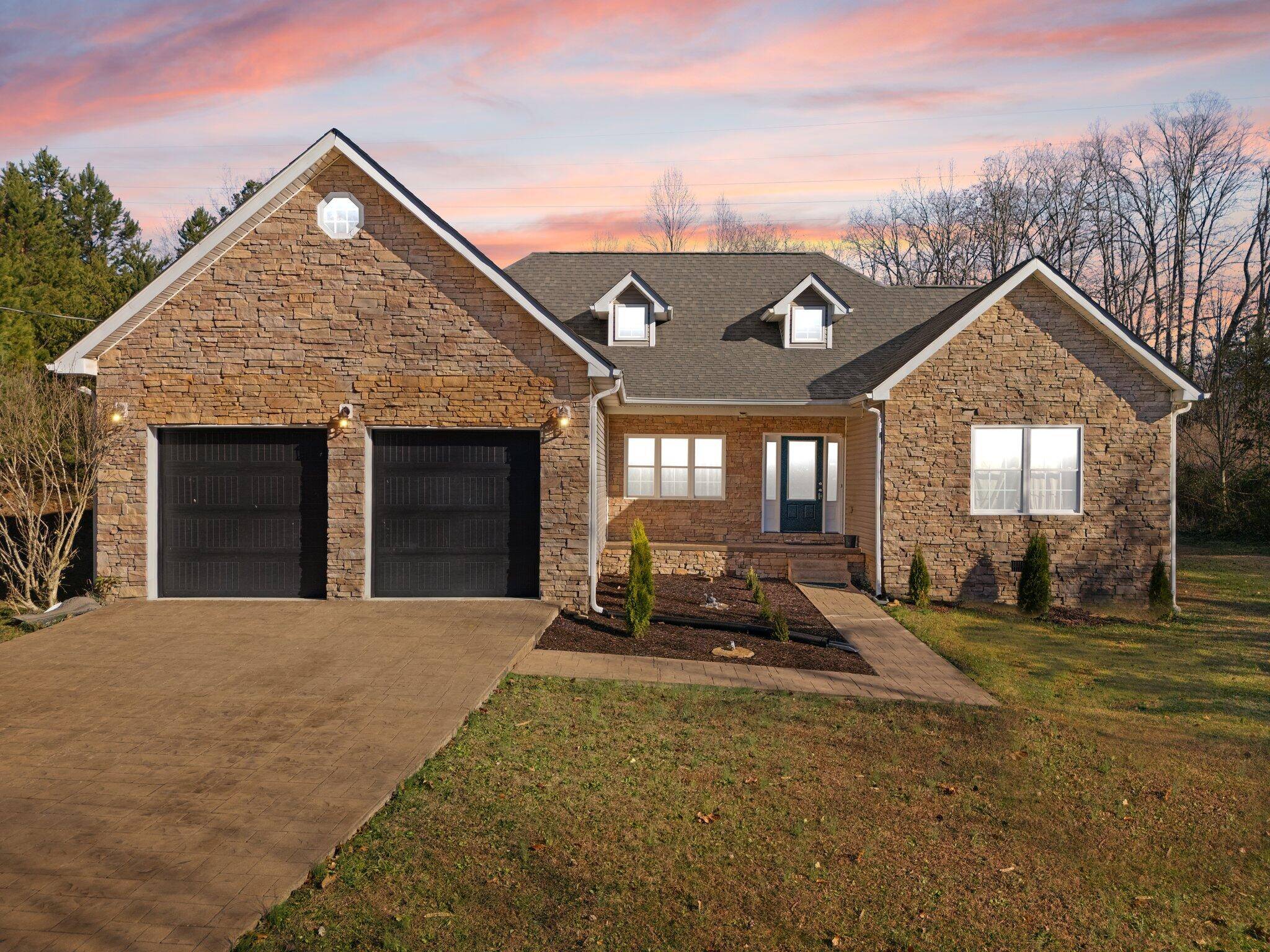 Corbin, KY 40701,423 Lakepointe Drive