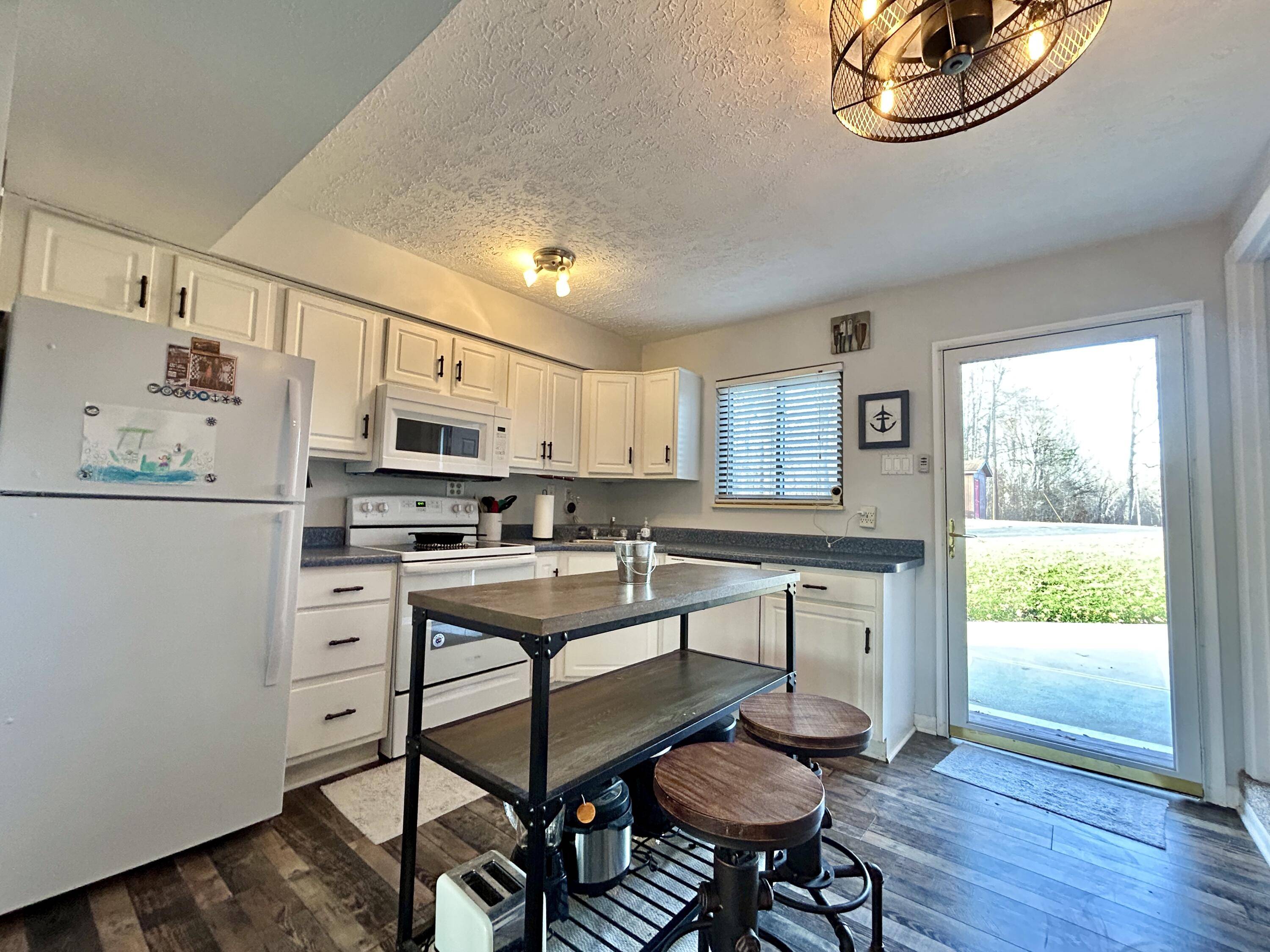 Jamestown, KY 42629,145 State Park Road #S4