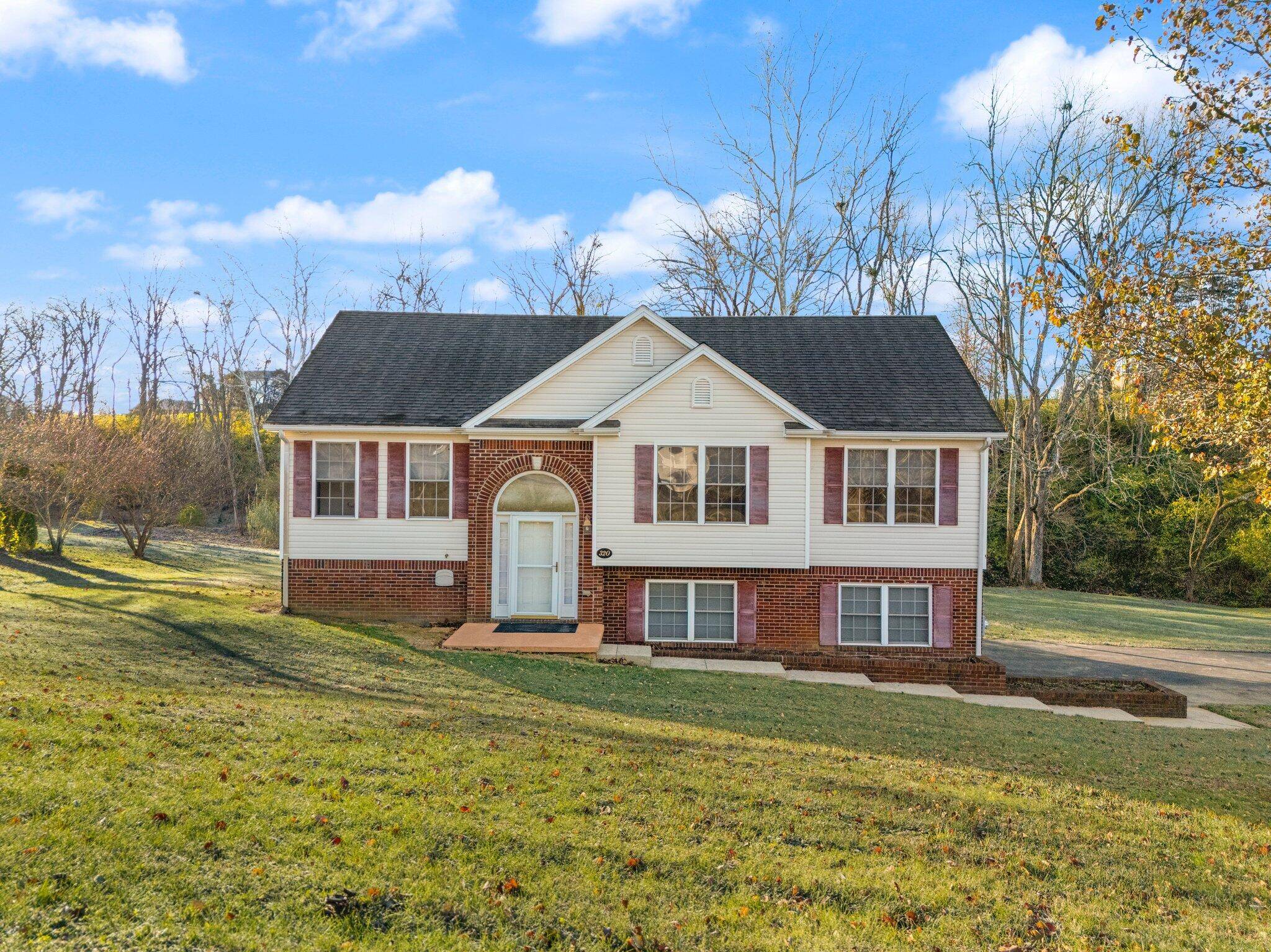 Berea, KY 40403,320 Ridgeview Drive