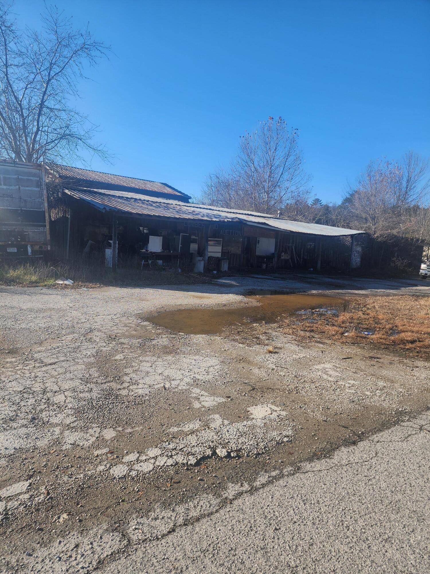 Burnside, KY 42519,10279 South Hwy 27