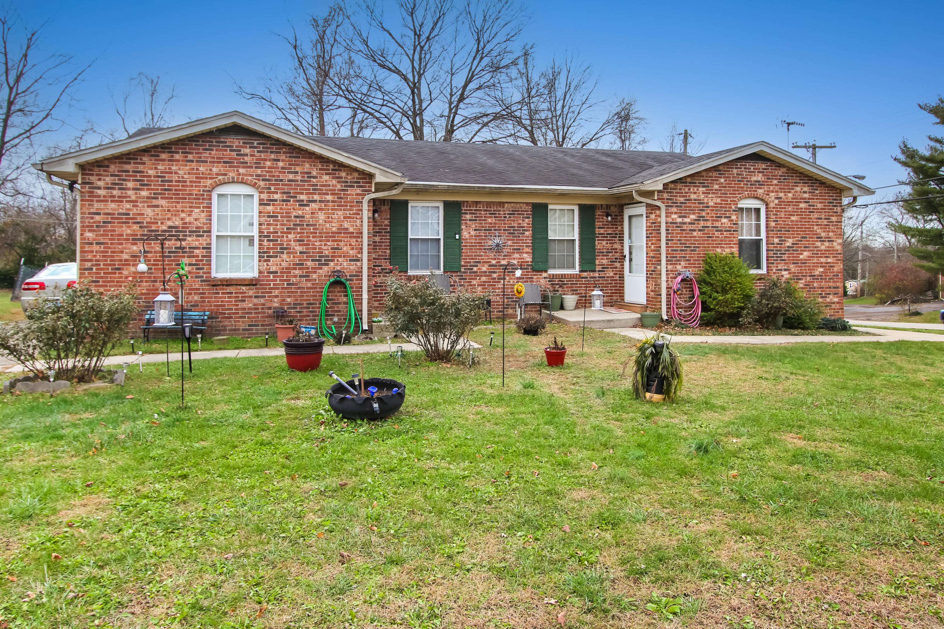 Frankfort, KY 40601,100-102 Landings Drive