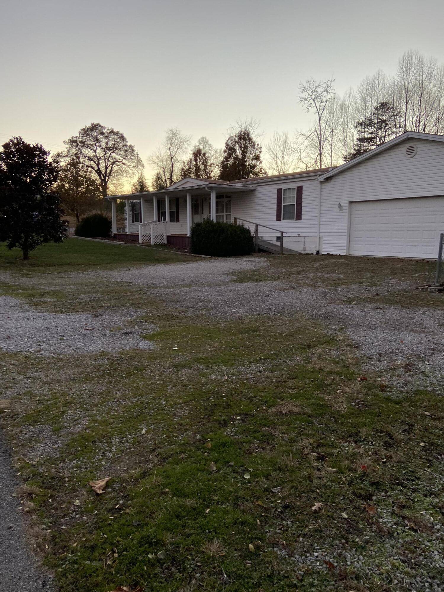 Pine Knot, KY 42635,368 Mimosa Lane