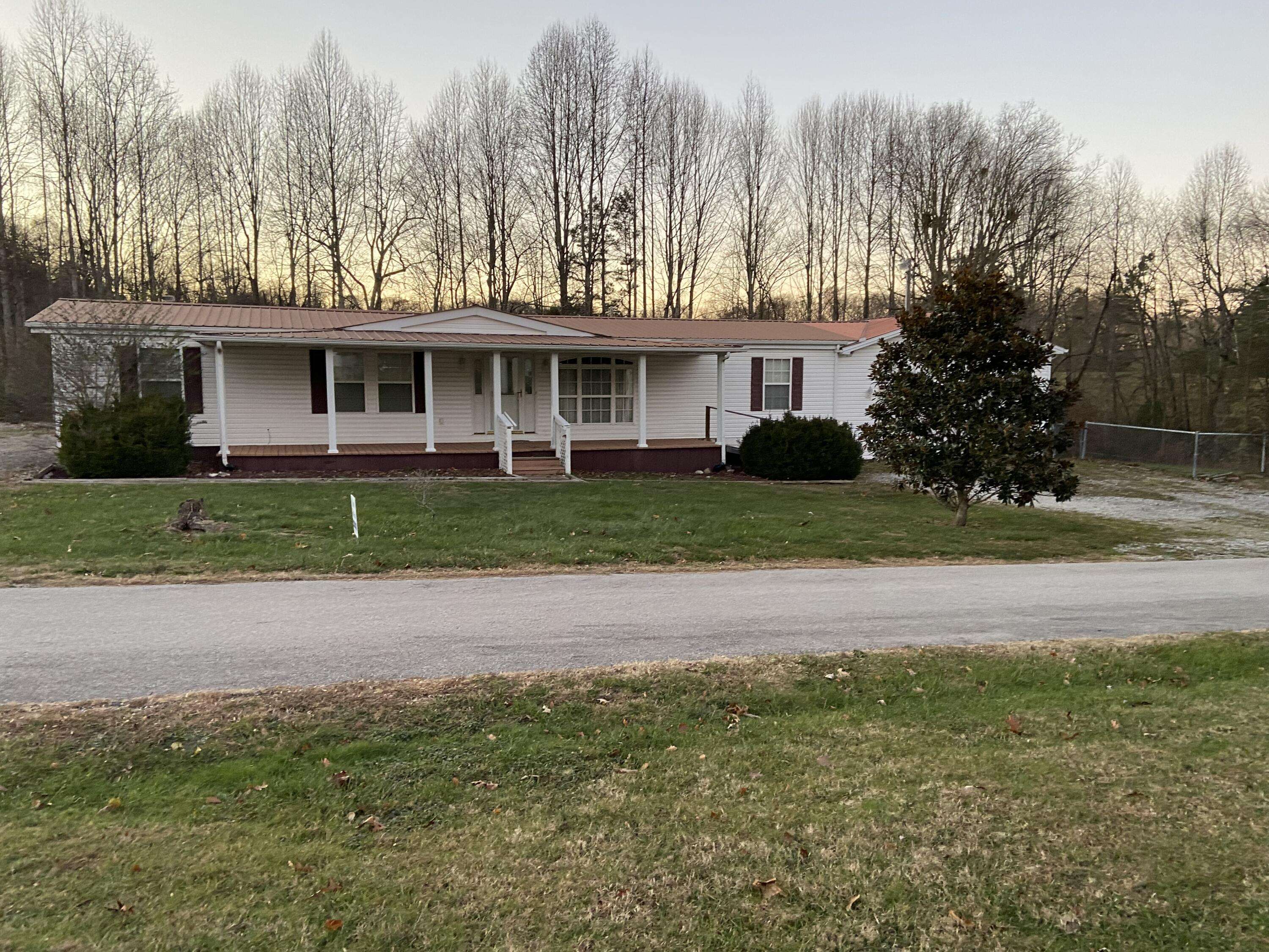 Pine Knot, KY 42635,368 Mimosa Lane