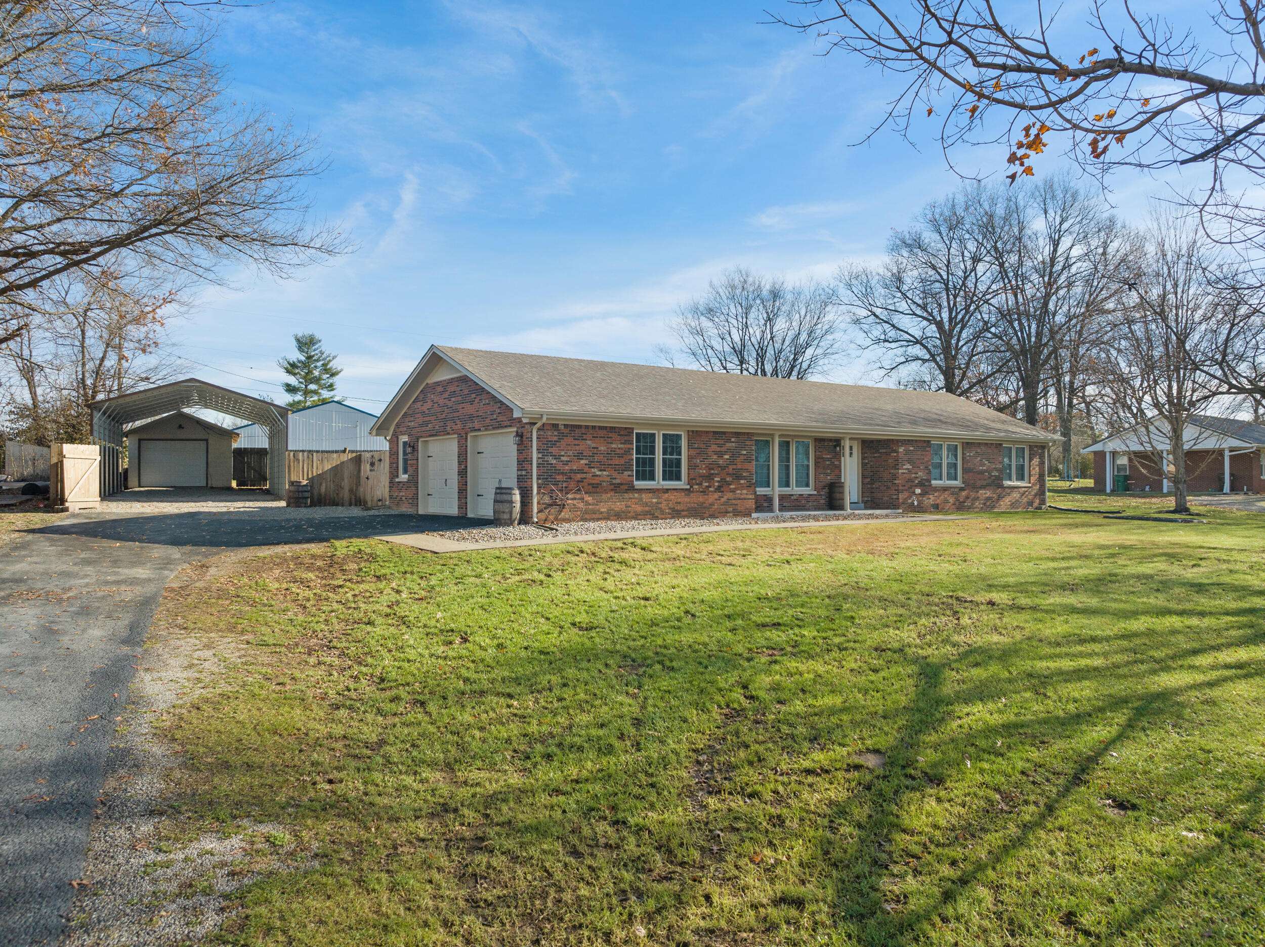 Salvisa, KY 40372,4877 Louisville Road