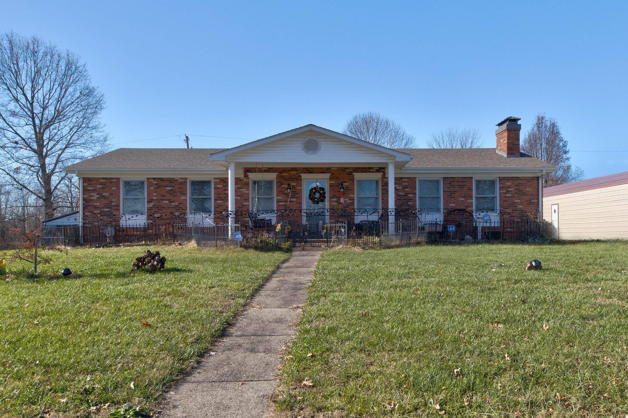 Mt Sterling, KY 40353,225 Blueberry Lane