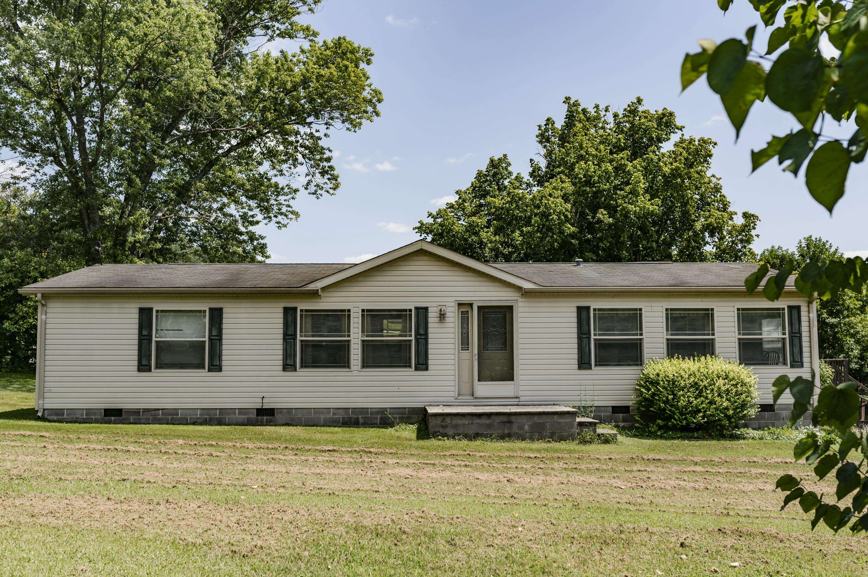 Stanton, KY 40380,482 Little North Fork Rd Road