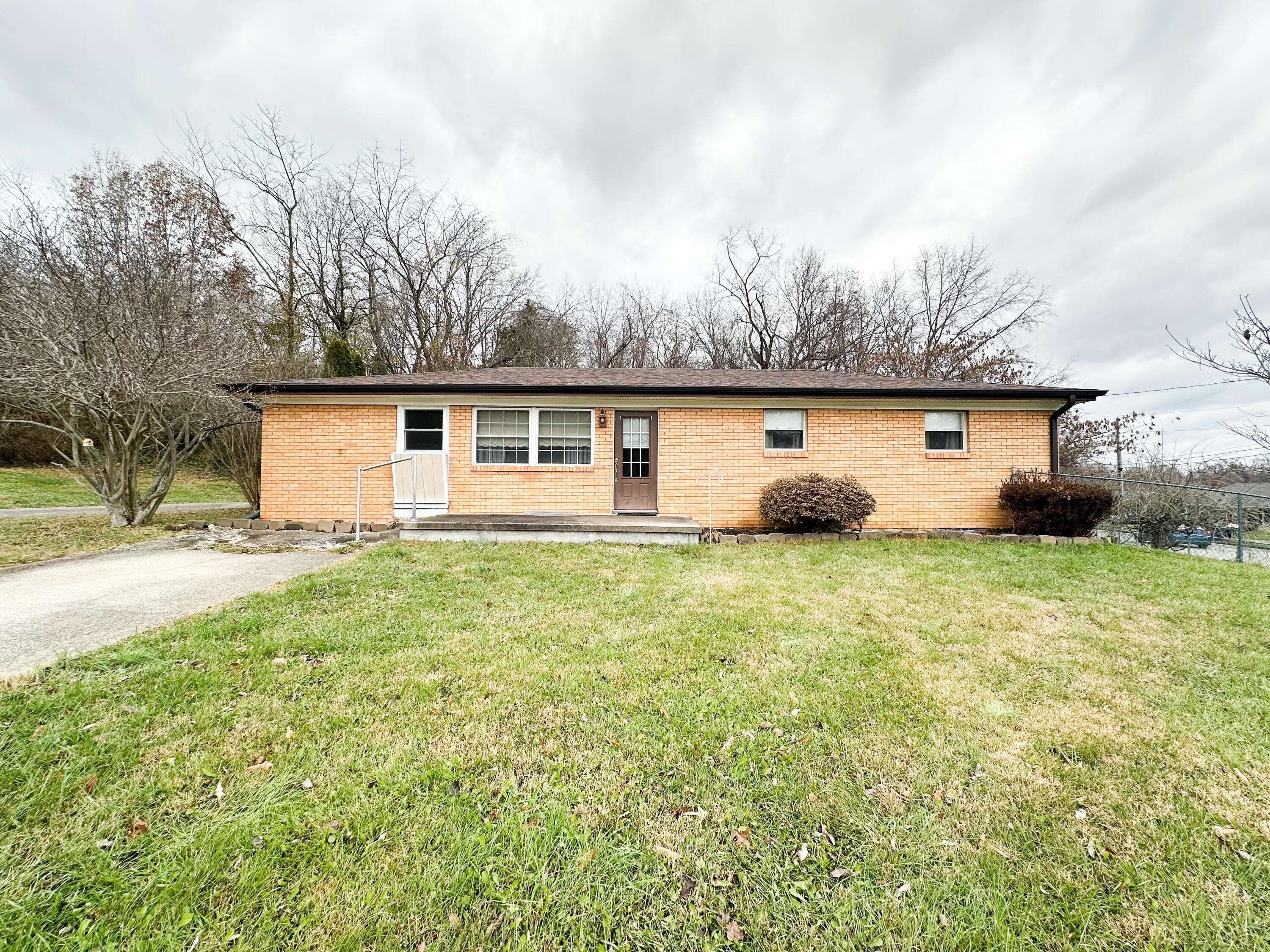 Berea, KY 40403,10 Logston Heights