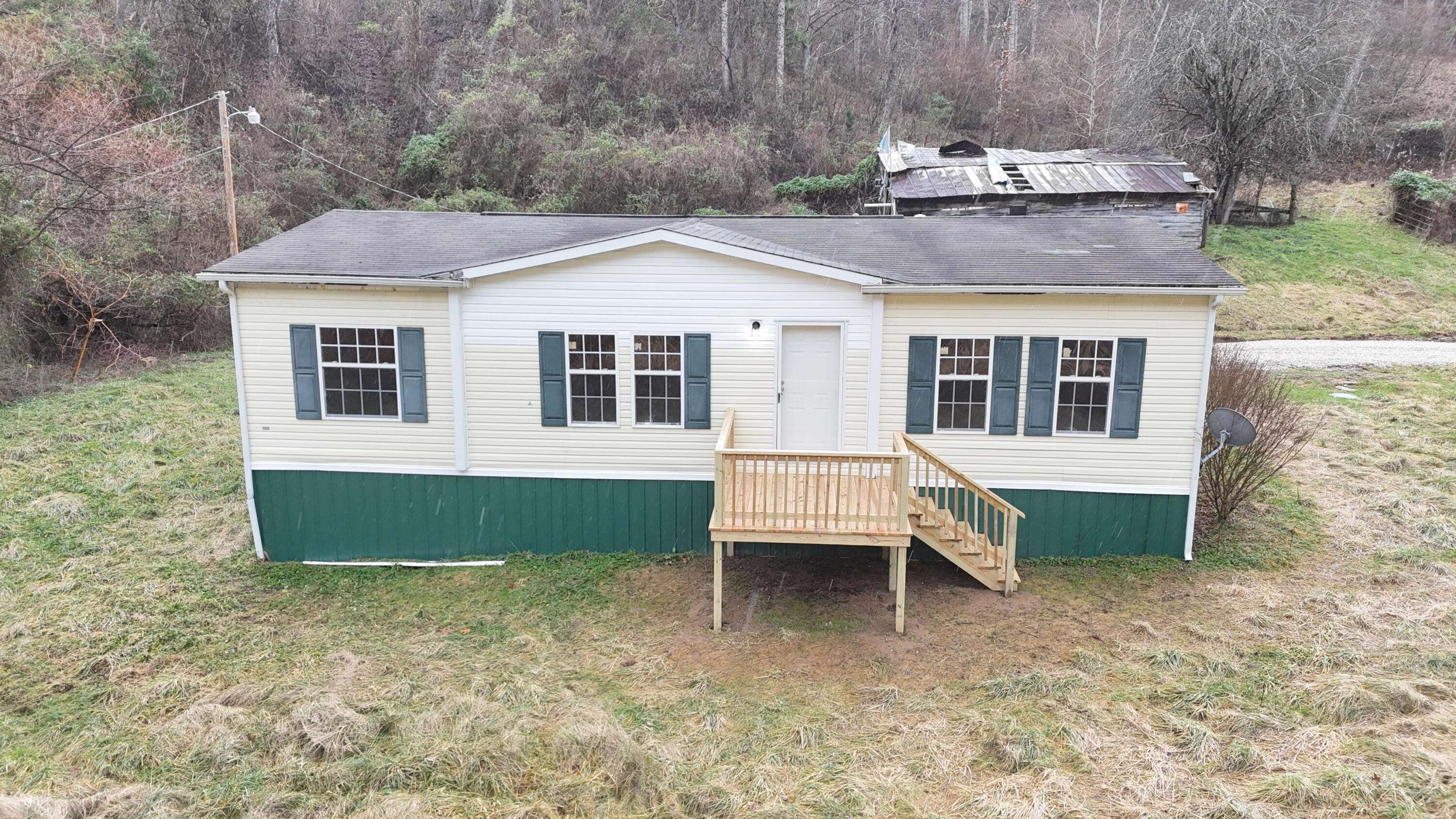 Catlettsburg, KY 41129,6204 Friendship Road