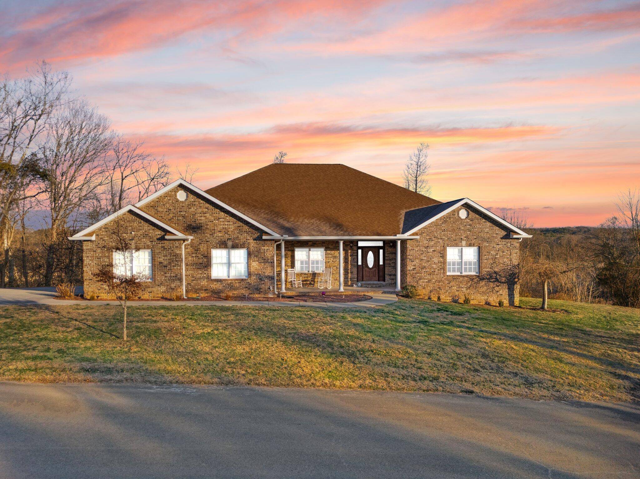 Bronston, KY 42518,466 Colson Cove Drive