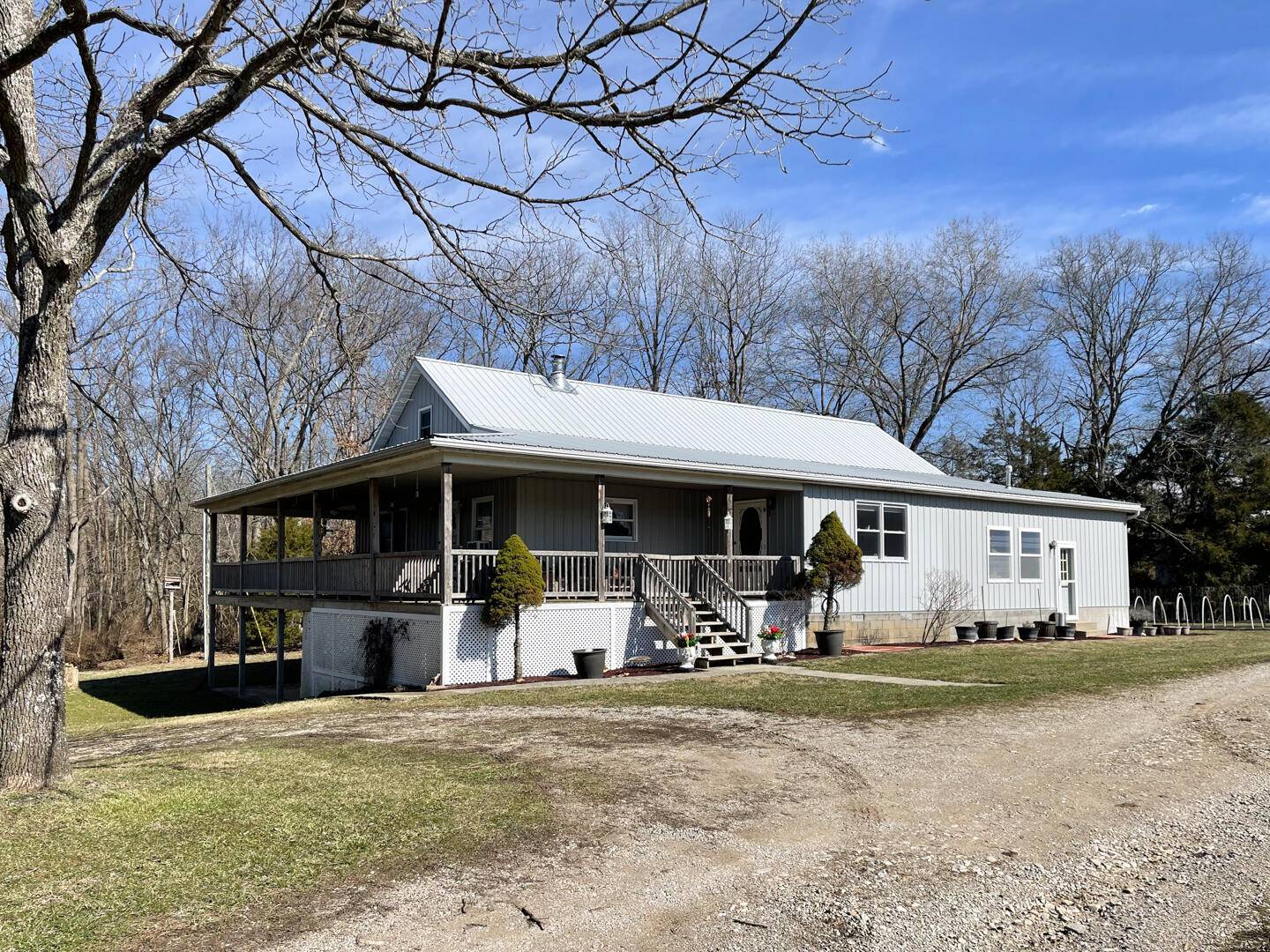 Crab Orchard, KY 40419,1628 South KY Highway 39