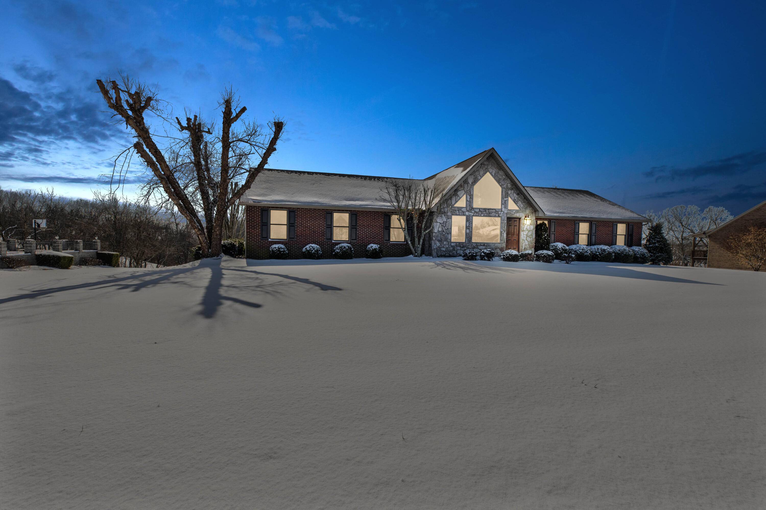 Mt Sterling, KY 40353,224 Victoria Lane